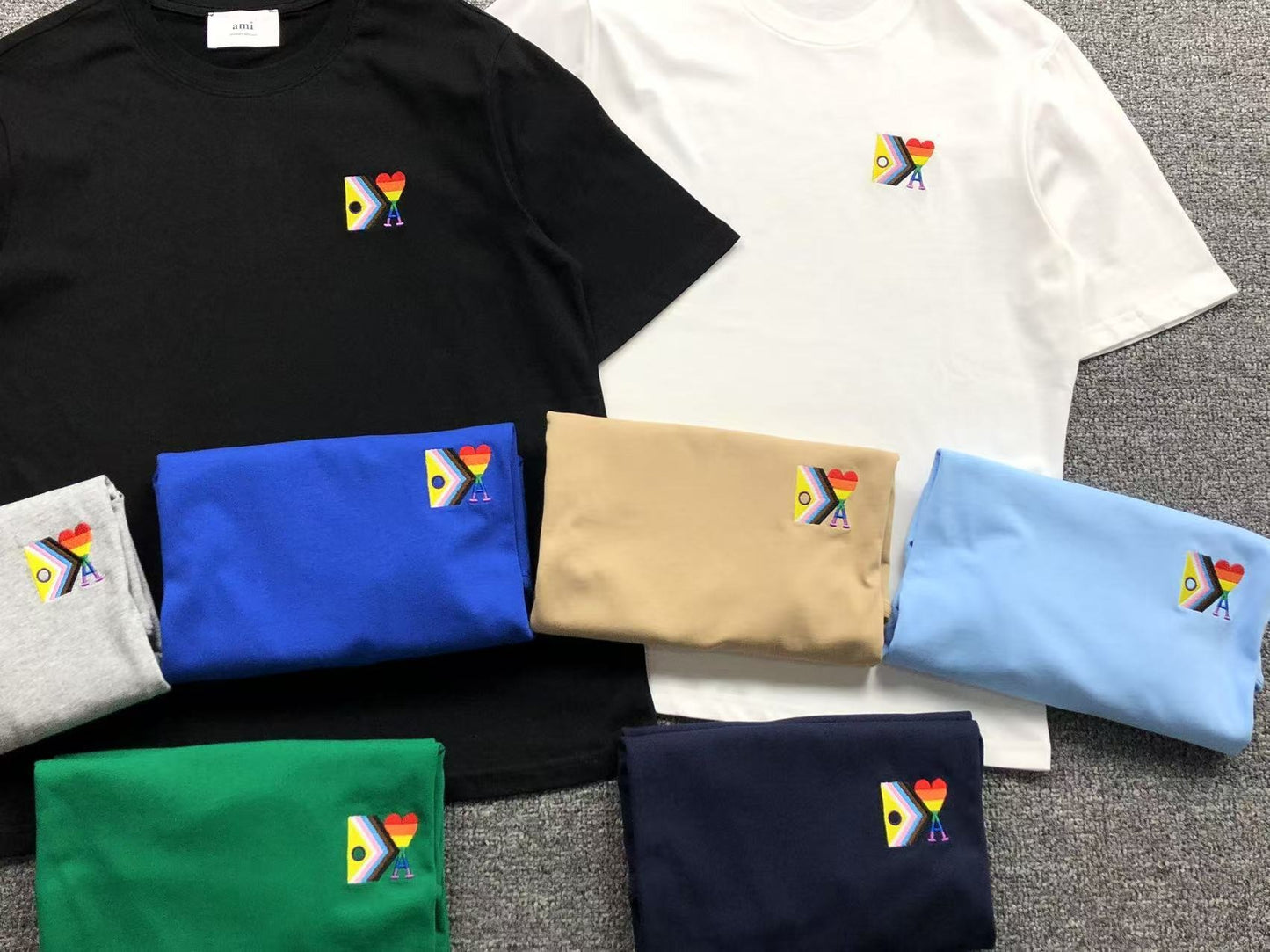 Camiseta AMI Paris Multicolor Heart Edition