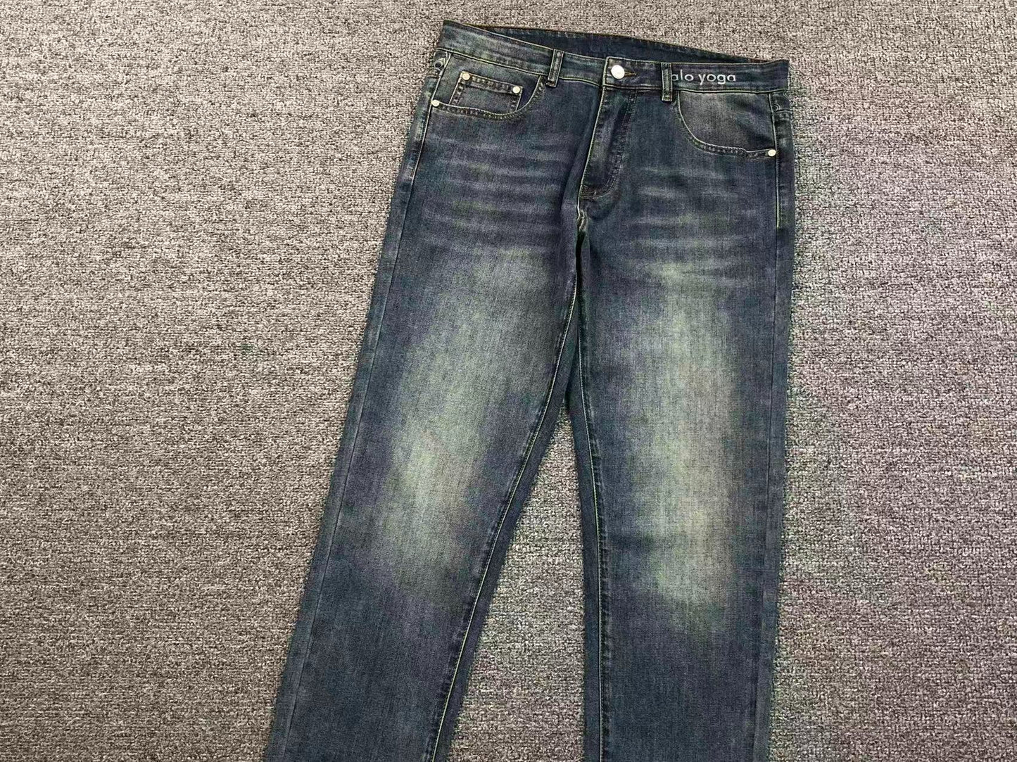 Calça ALO jeans reta azul estonado