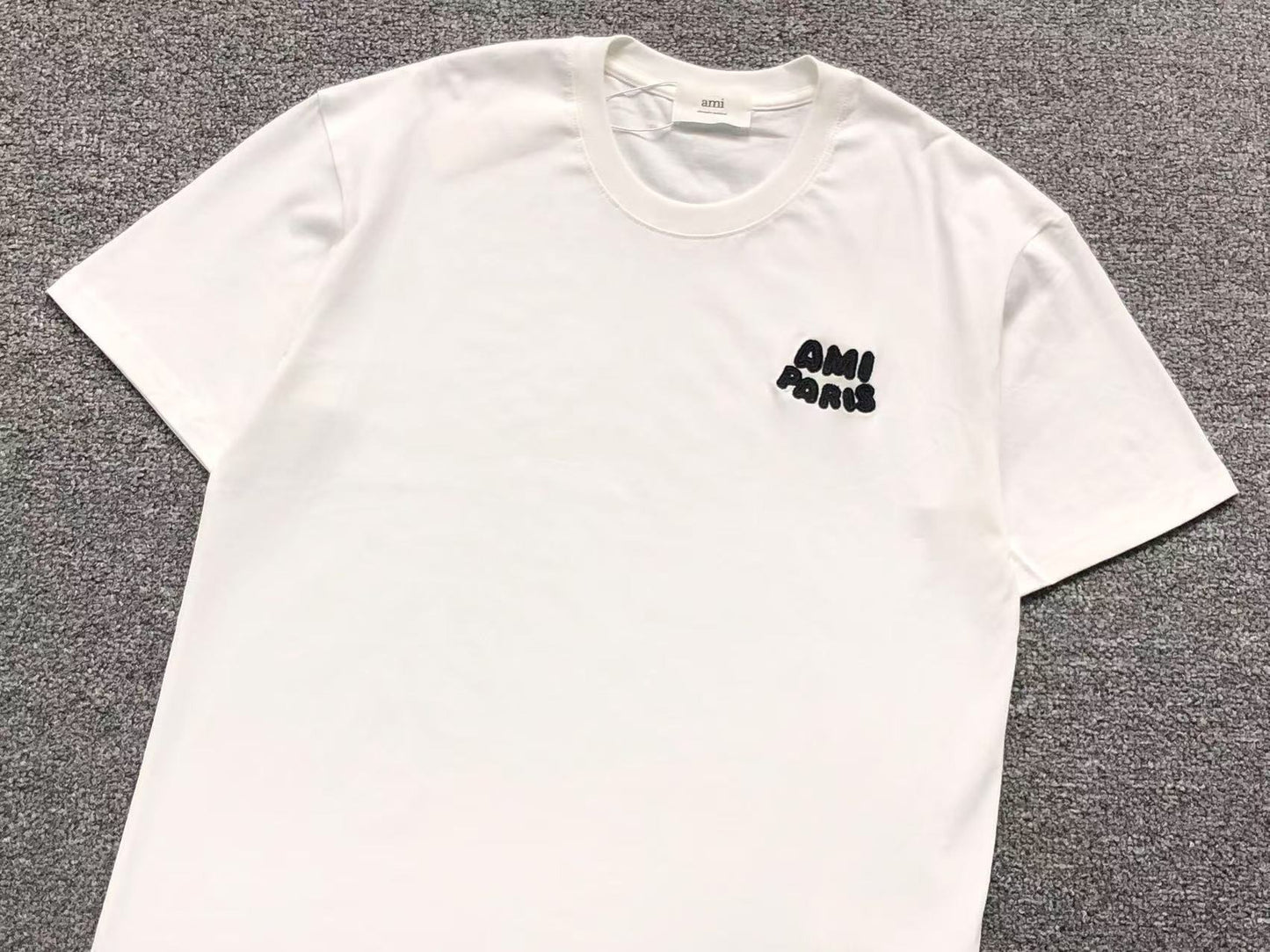 Camiseta AMI Paris Mini Textured Logo Tee