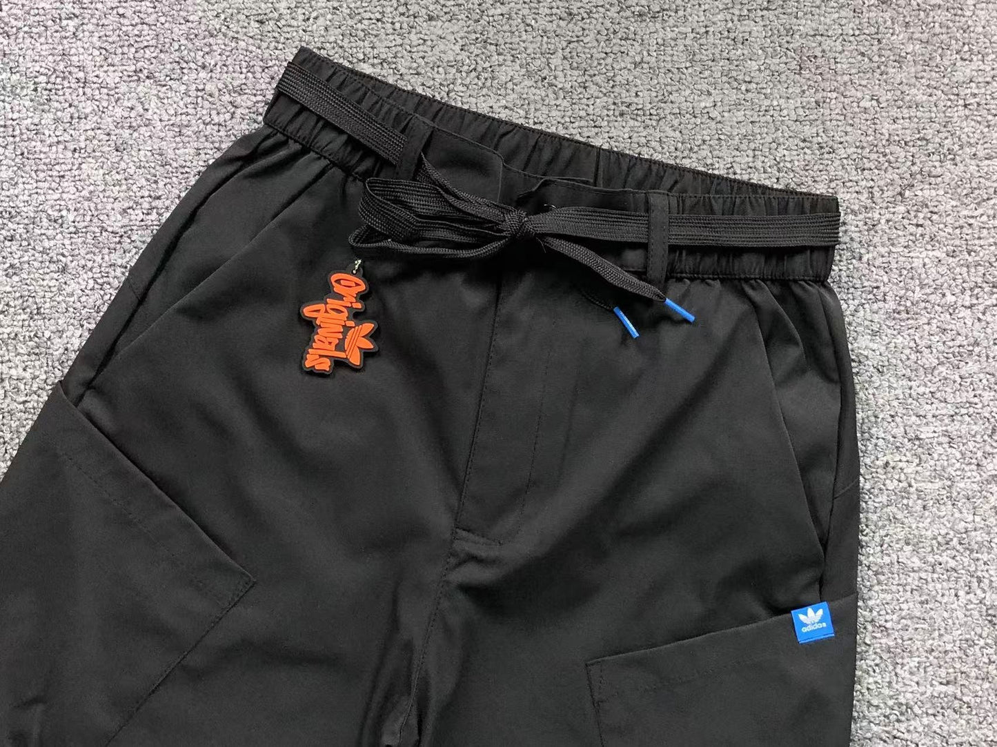 Short adidas Originals Utility Cargo