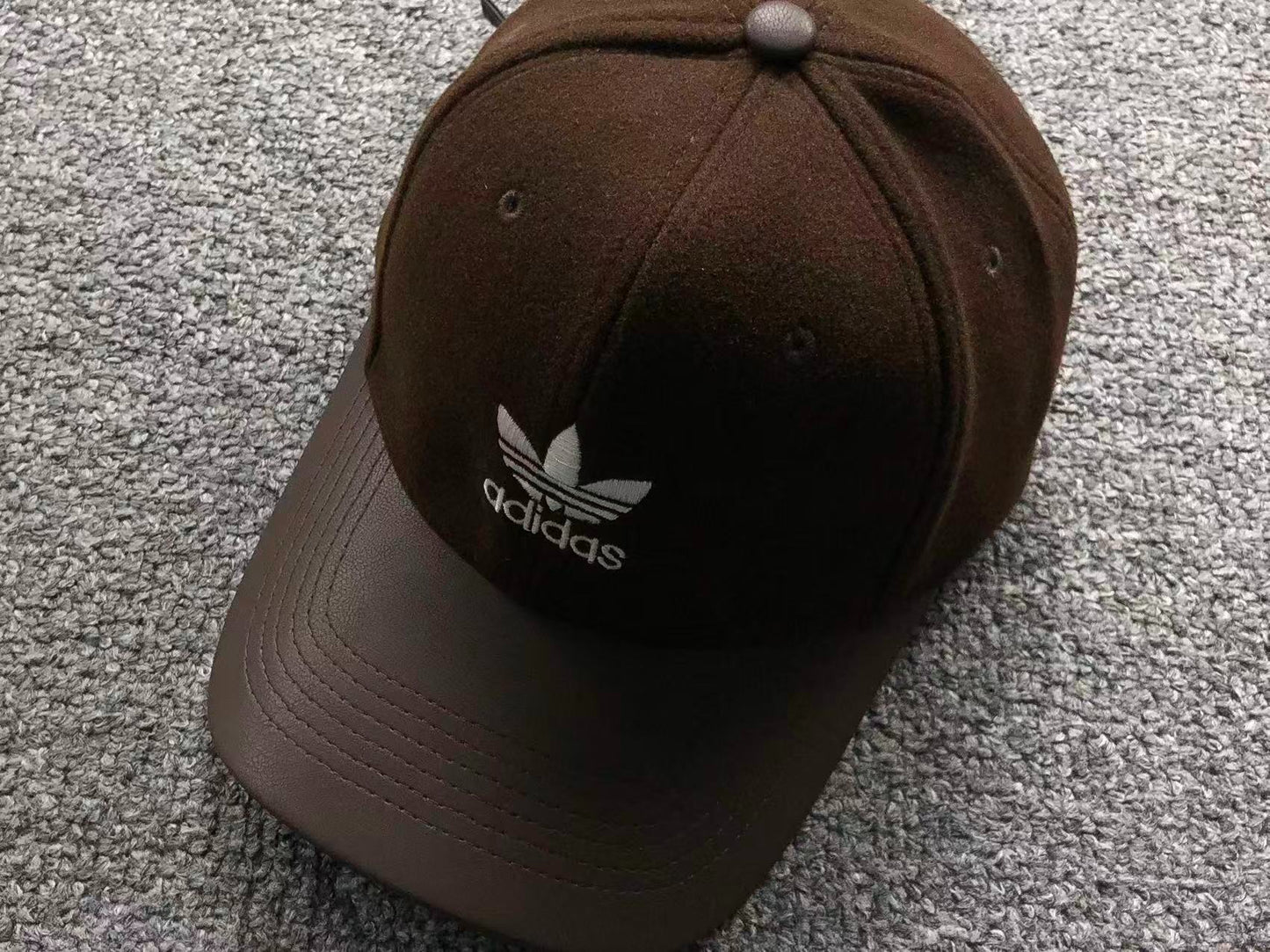 Boné adidas Silent Luxury
