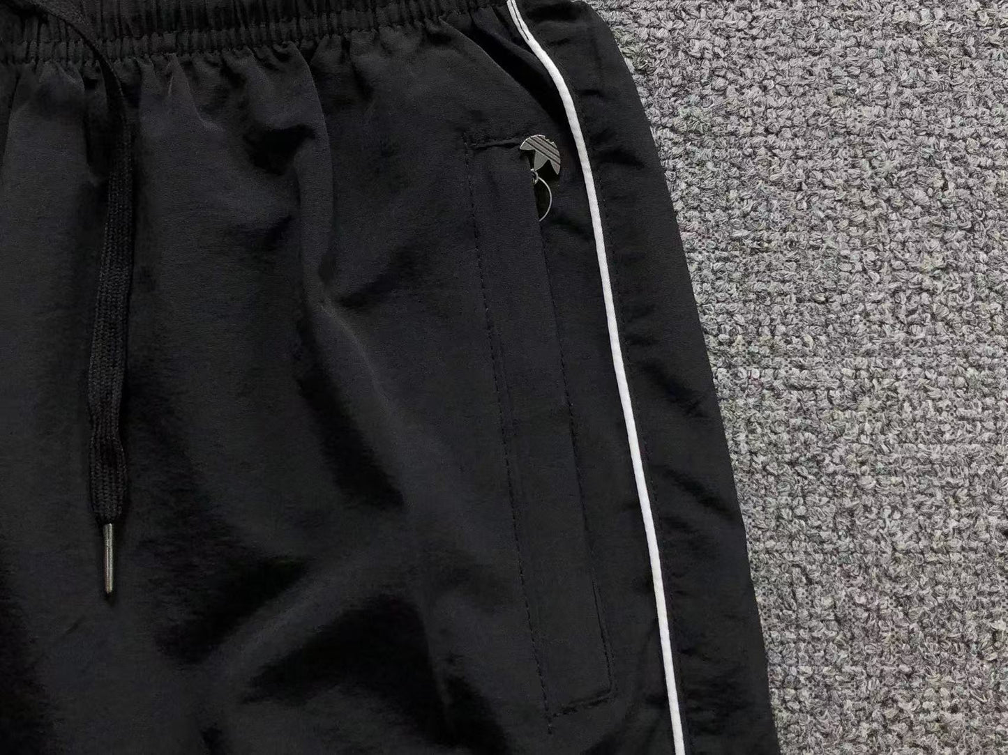 Calça Adidas Minimal Line Track Pants