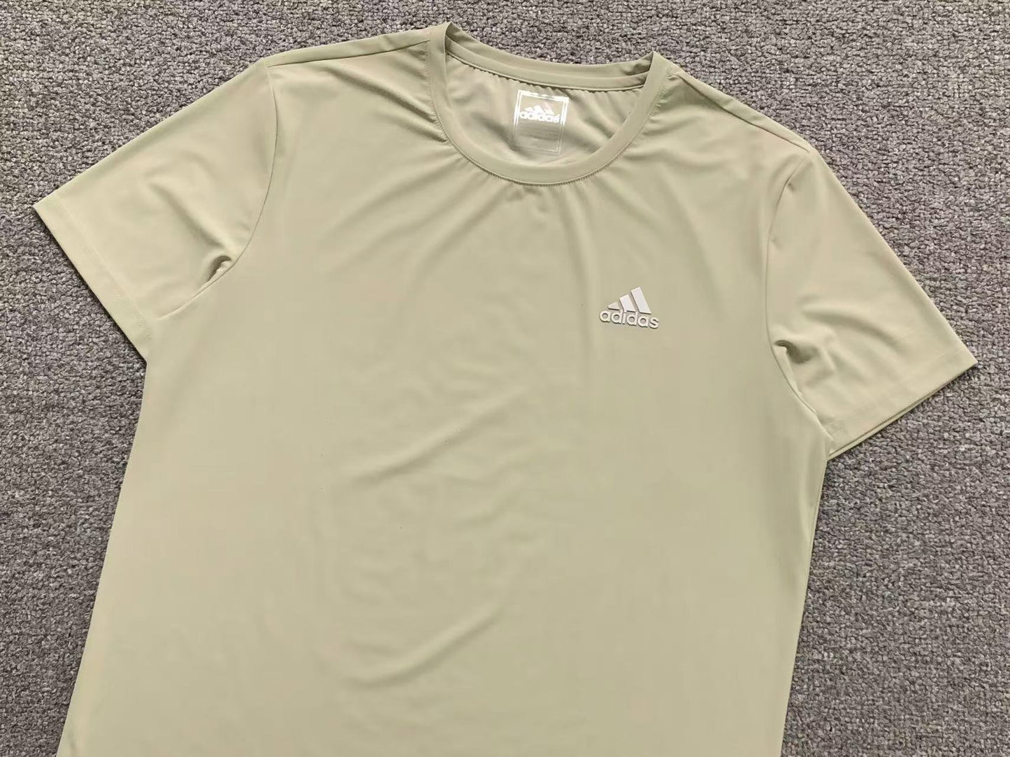Camiseta Adidas Performance Essential