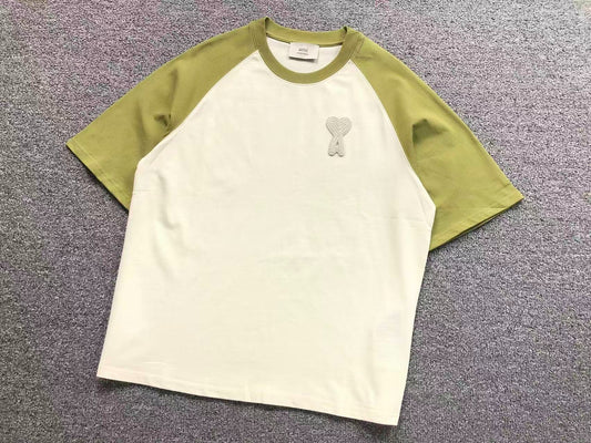 Camiseta AMI Paris Raglan Logo Coração