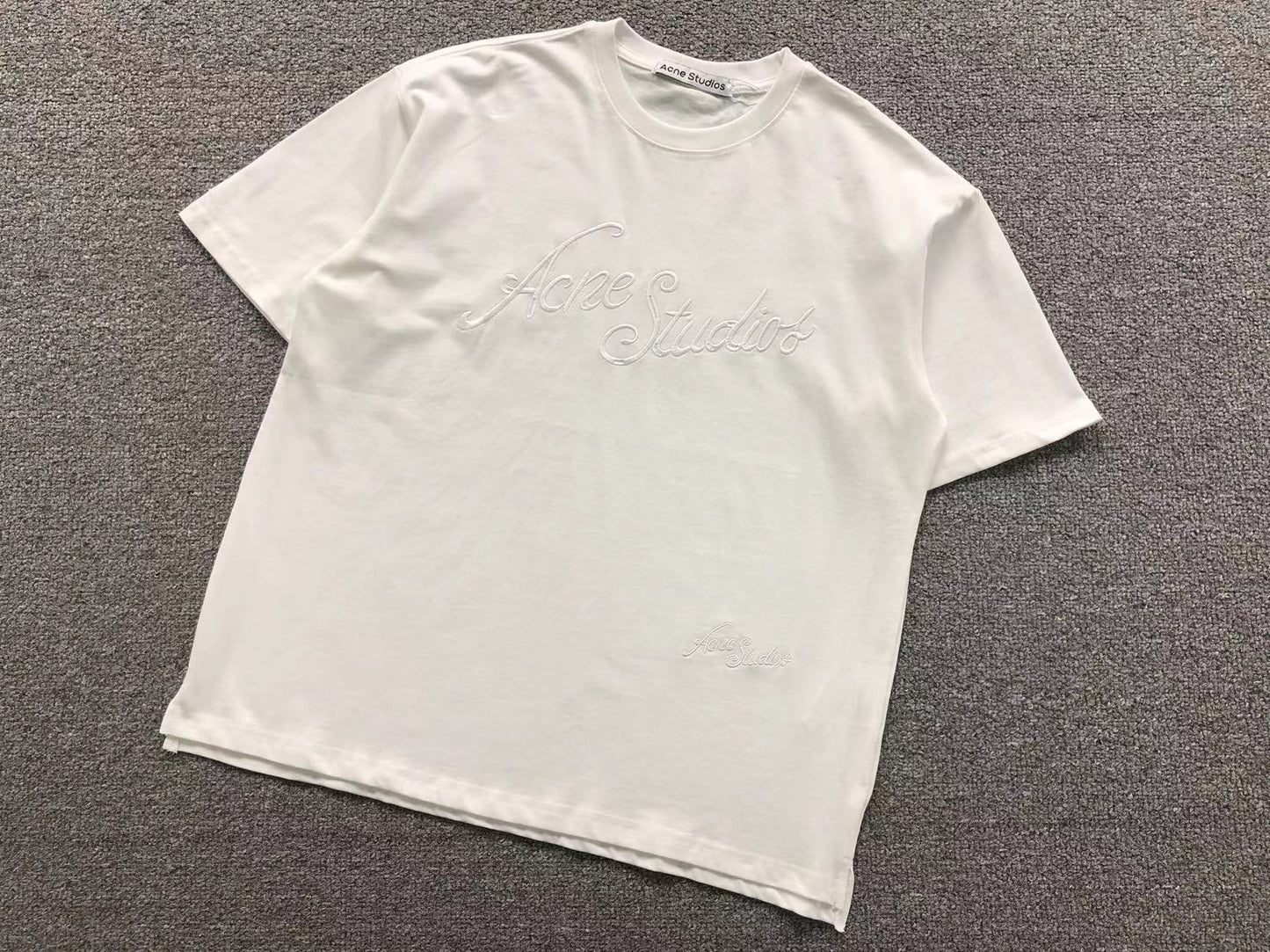Camiseta Acne Studios Embroidered Script Logo