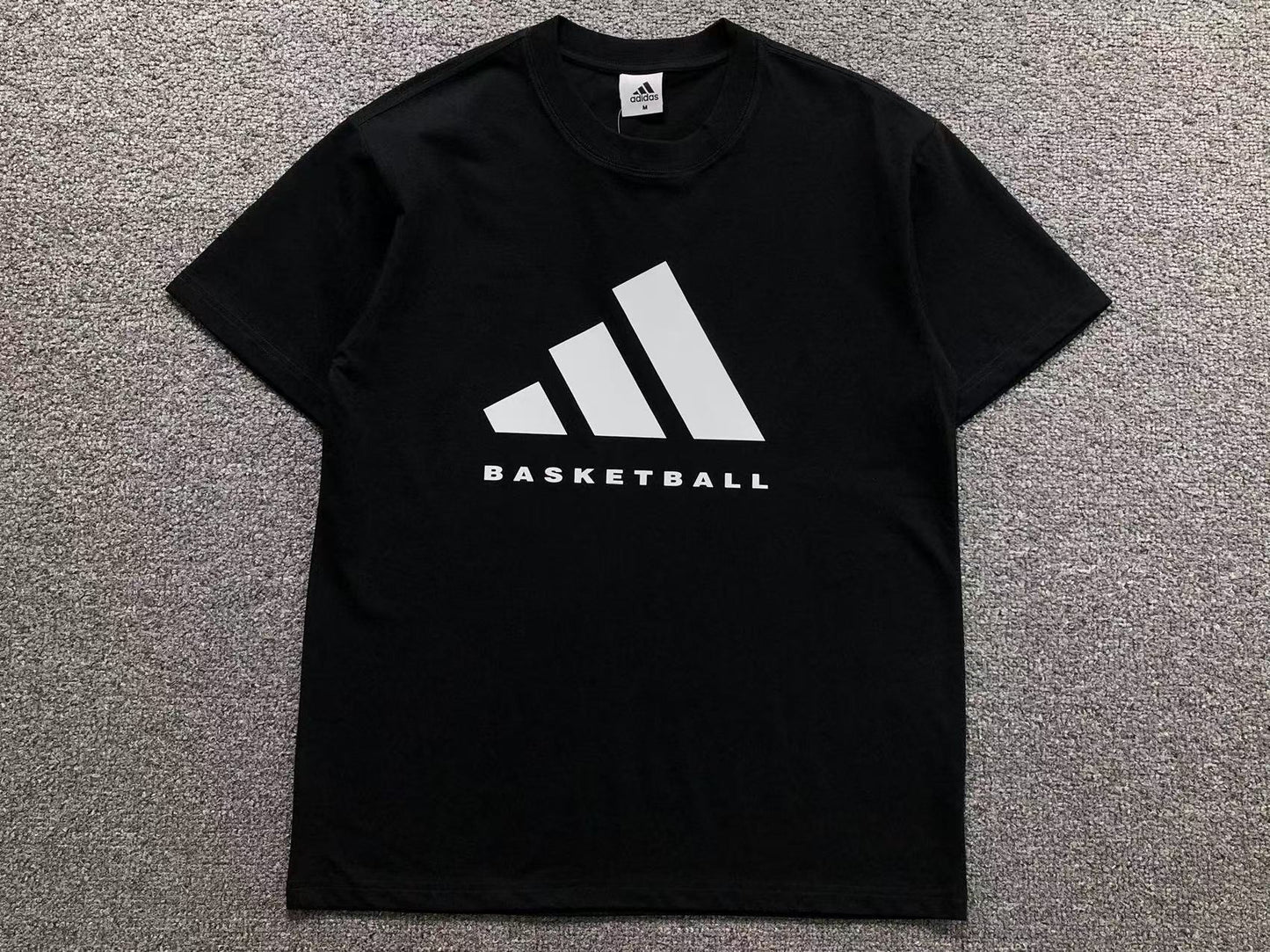 Camiseta adidas Basketball Logo