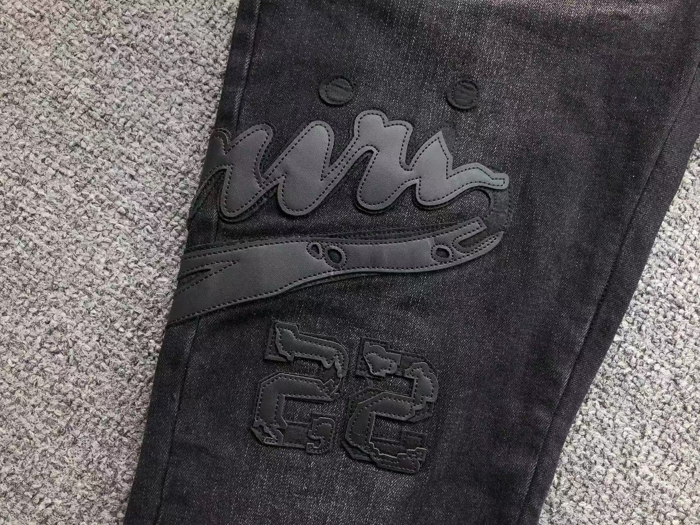 Calça AMIRI Stealth 22 Black Denim