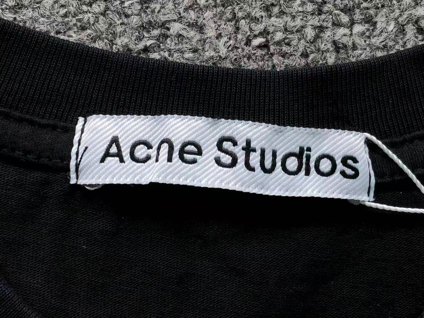 Camiseta Acne Studios Smoked Logo Tee