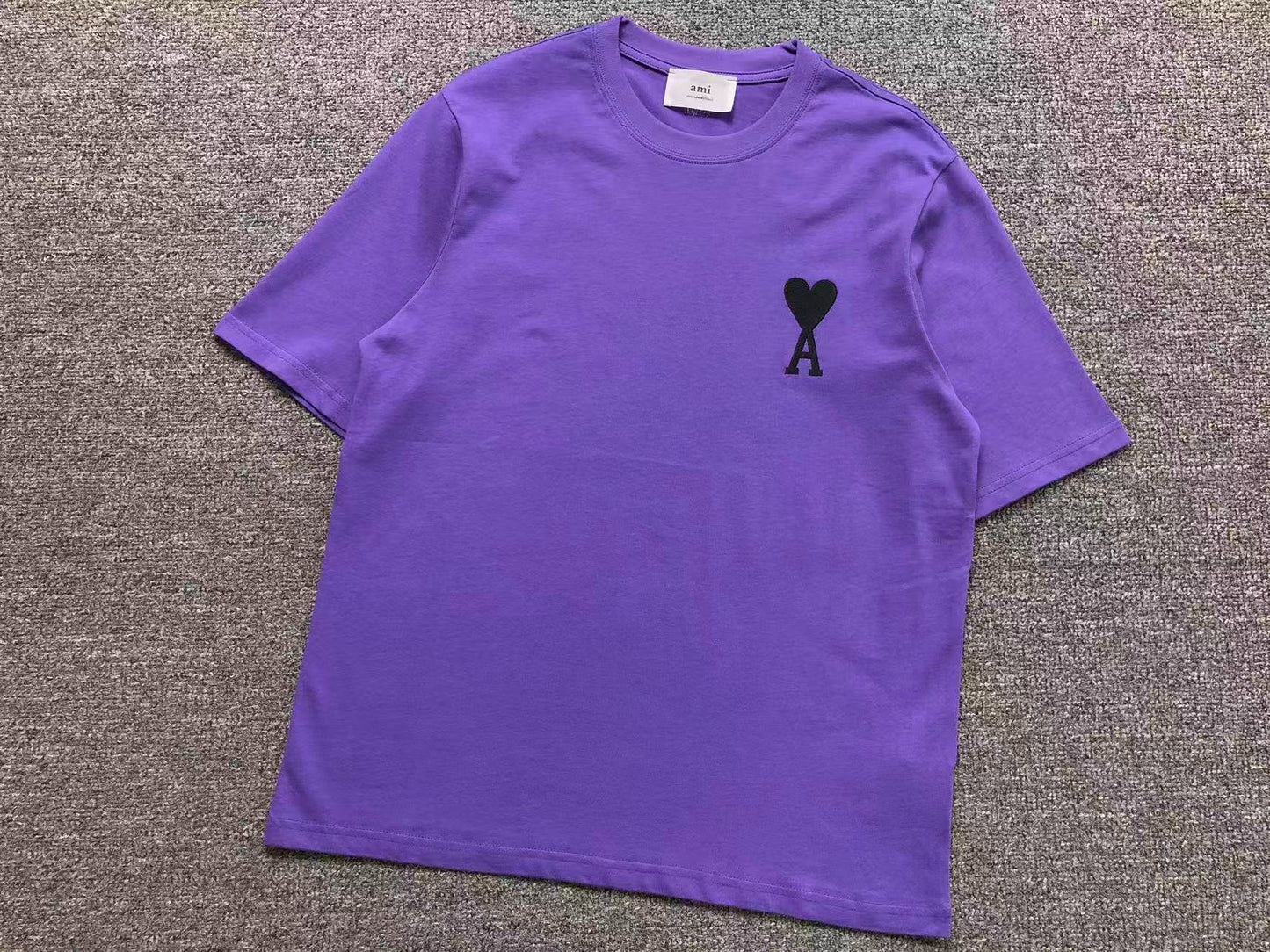 Camiseta AMI Paris Mini Heart Color Contrast