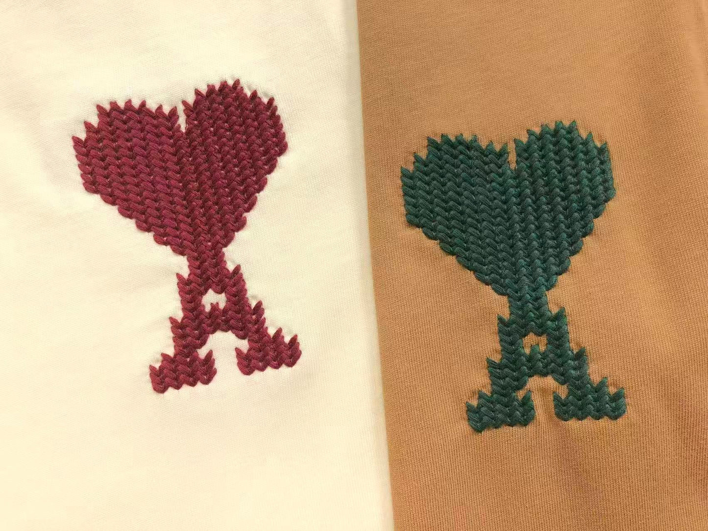 Camiseta AMI Paris Logo Coração Bordado