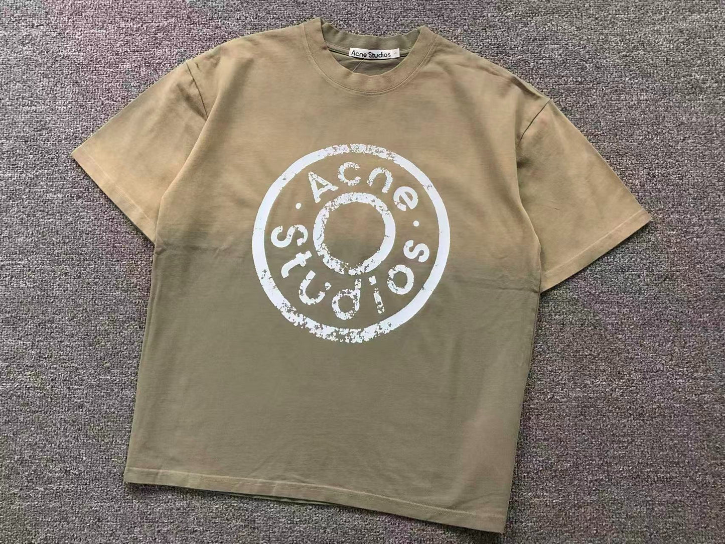 Camiseta Acne Studios Worn Circle Graphic