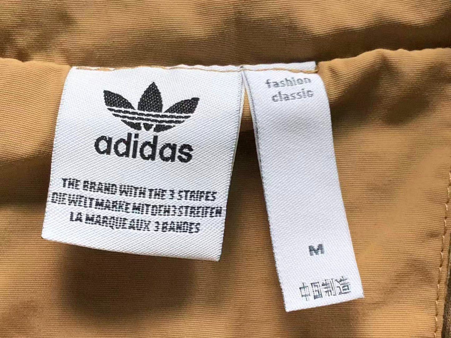 Jaqueta adidas Essential Windbreaker