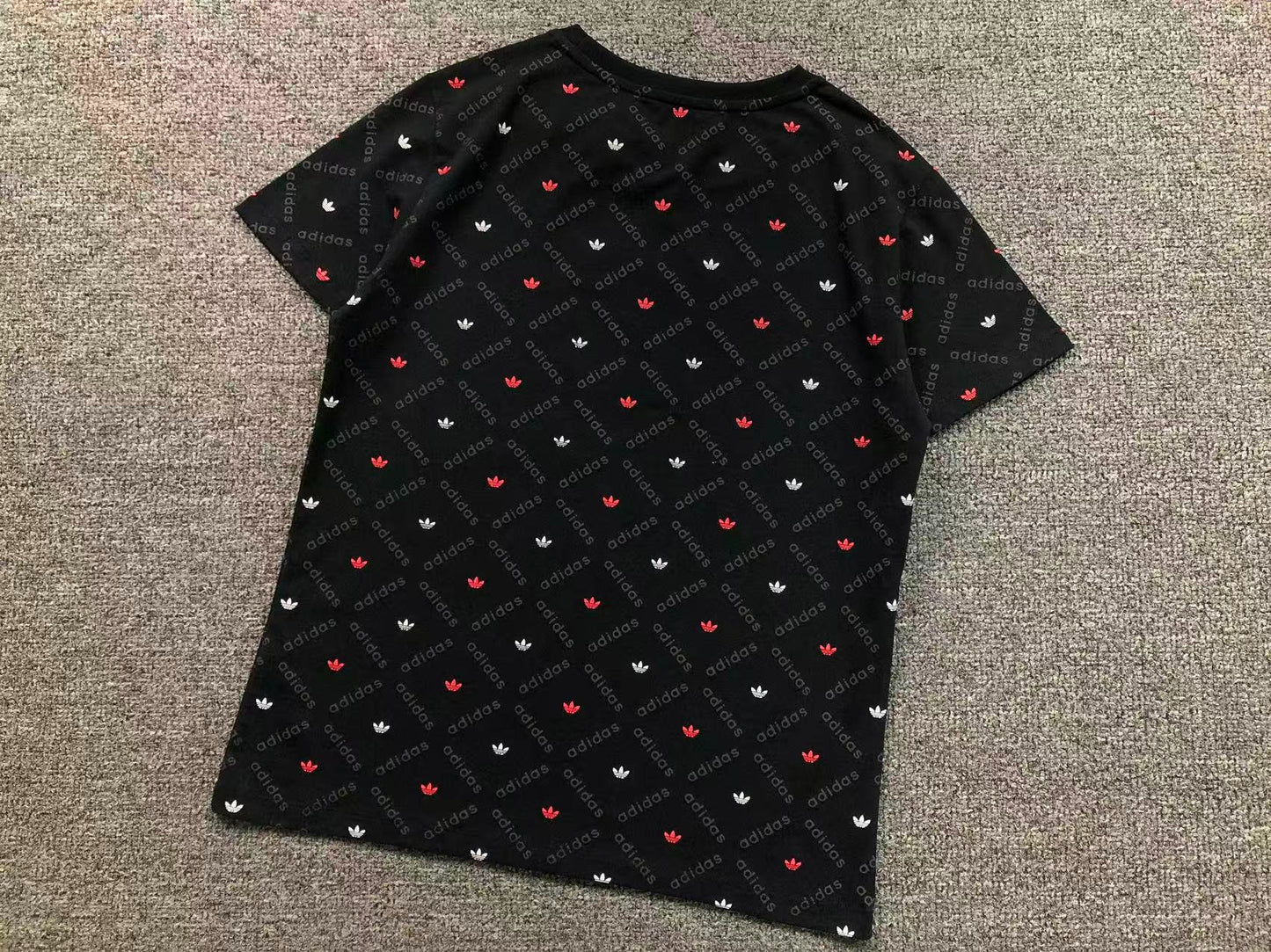Camiseta Adidas Monogram All Over Feminina