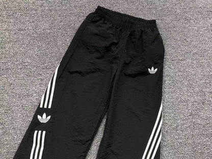 Calça Adidas Utility Track Cargo