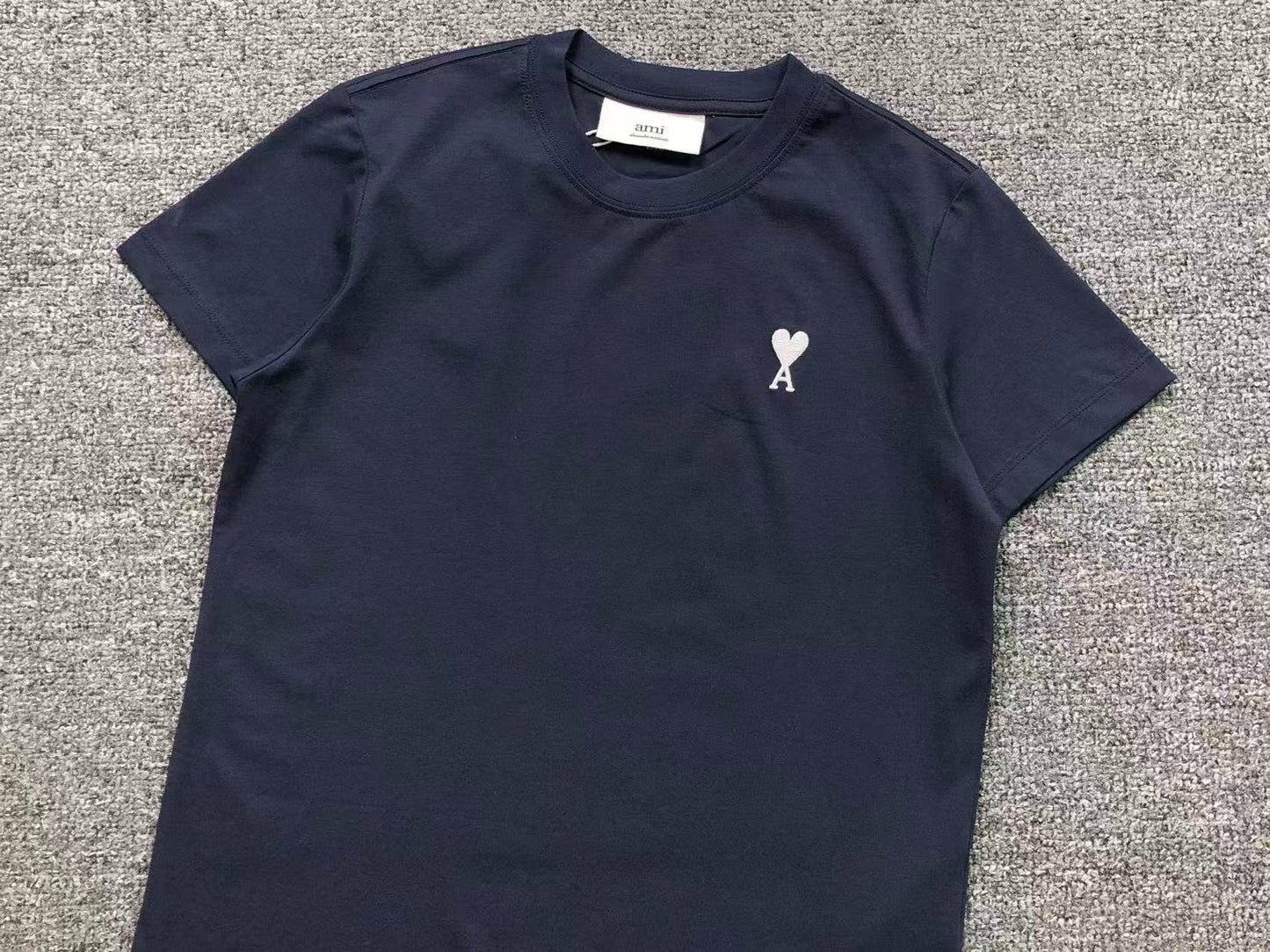Camiseta AMI Paris Mini Heart Essential