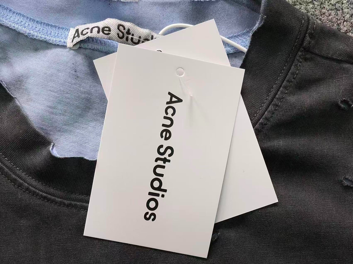 Camiseta Acne Studios Worn Metal Core