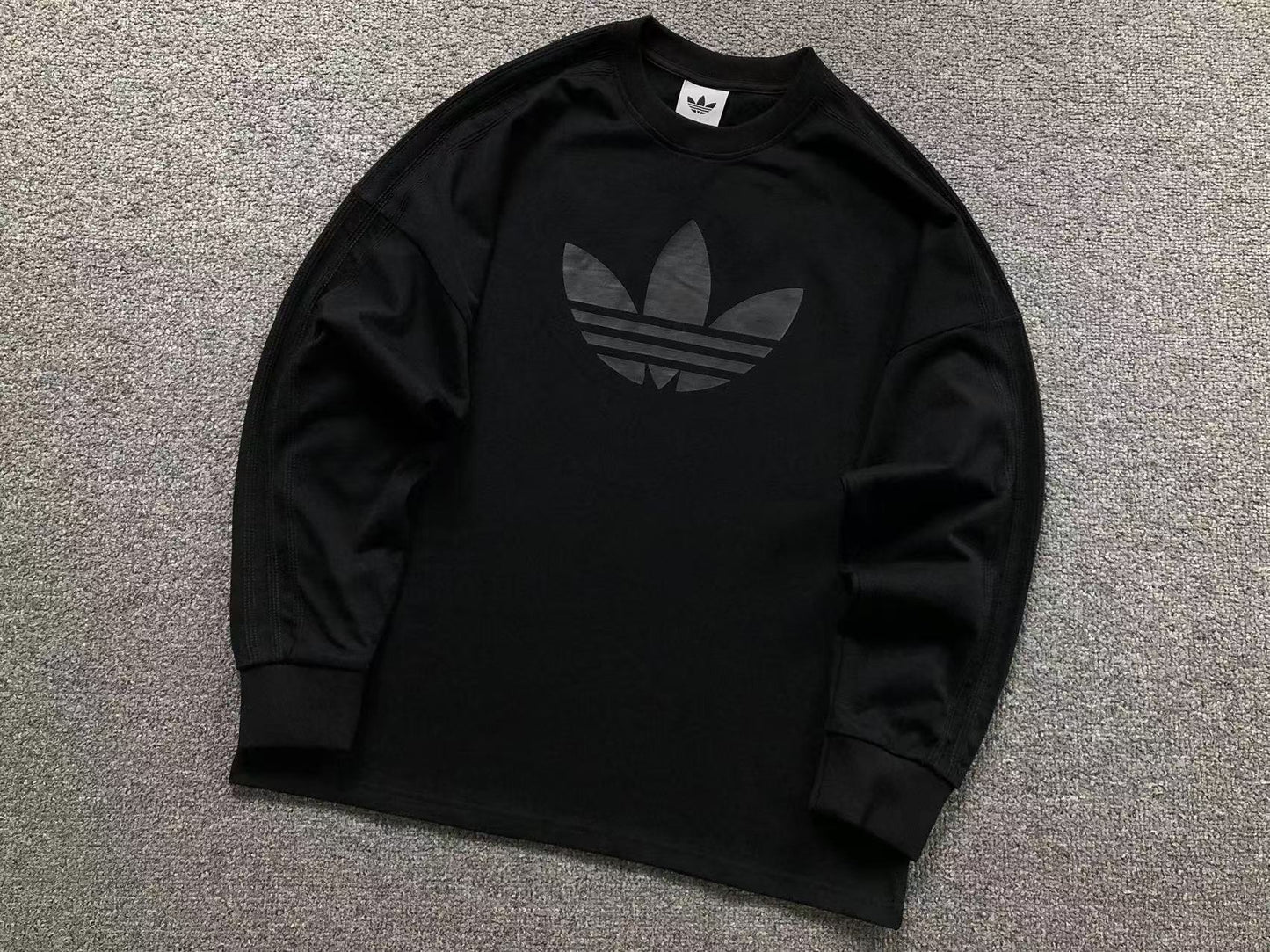 Camiseta Manga Longa adidas Originals Minimal Trefoil