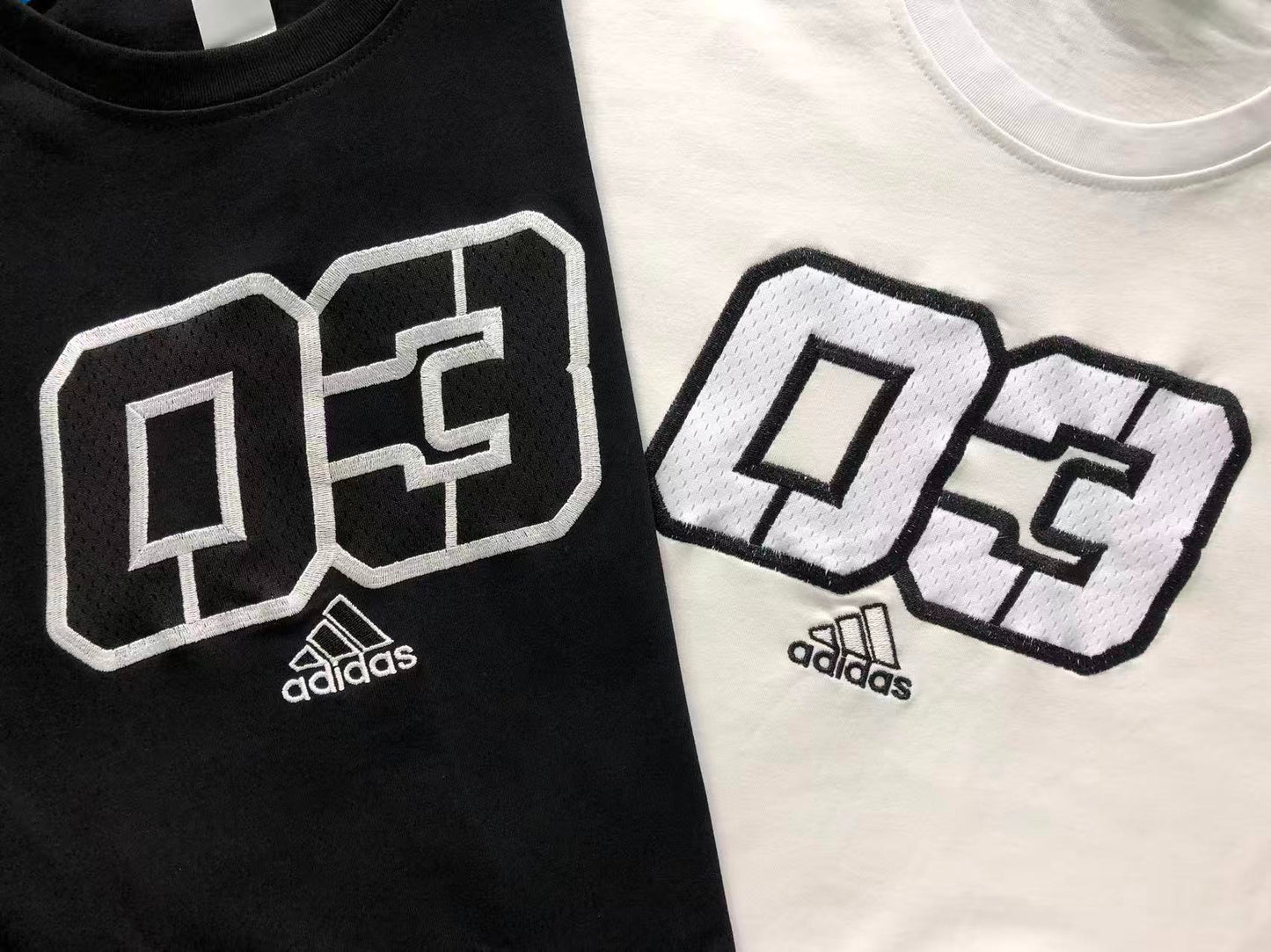 Camiseta Adidas Varsity 03