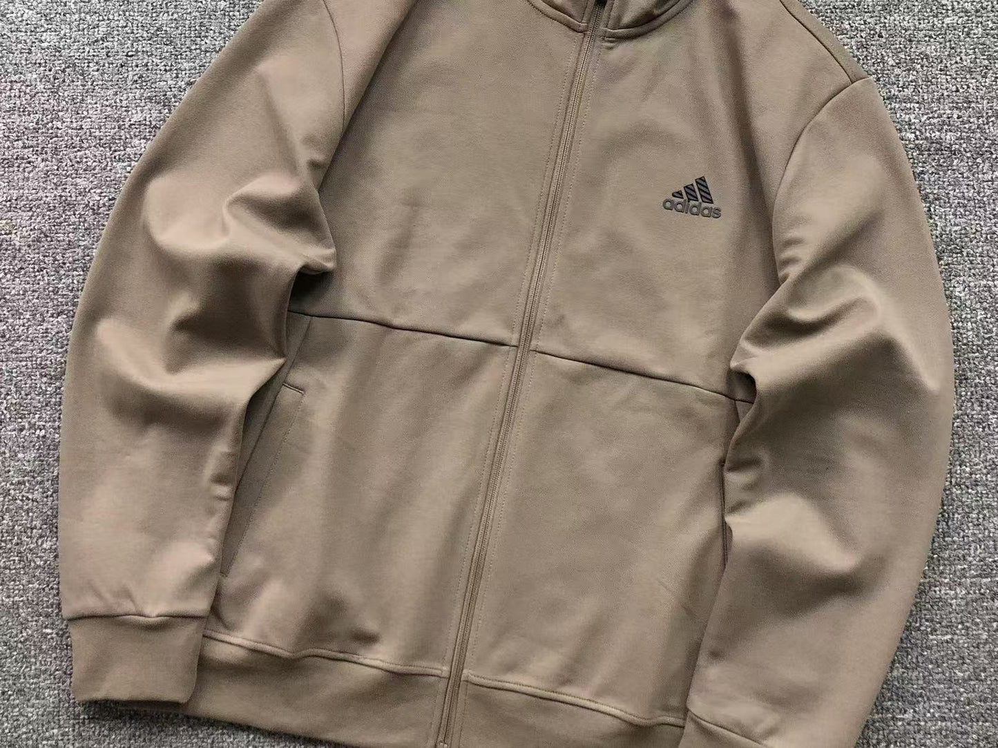 Moletom Adidas Clean Fit