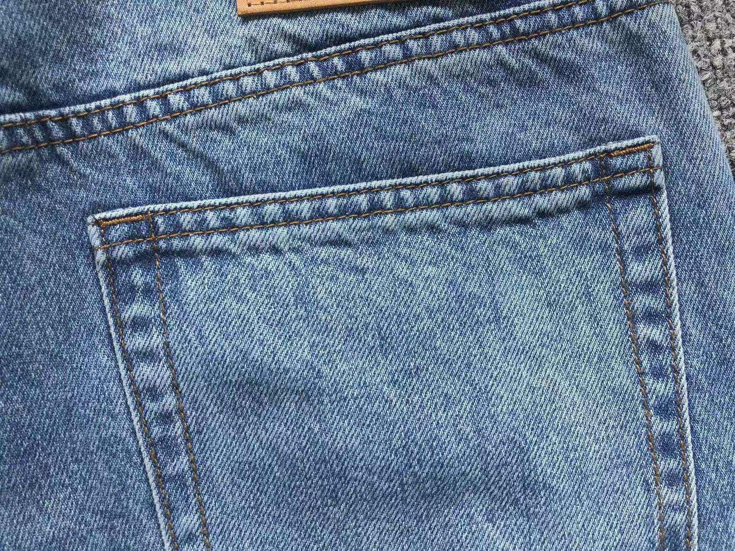 Calça Jeans AMI Paris WideLeg Lavagem