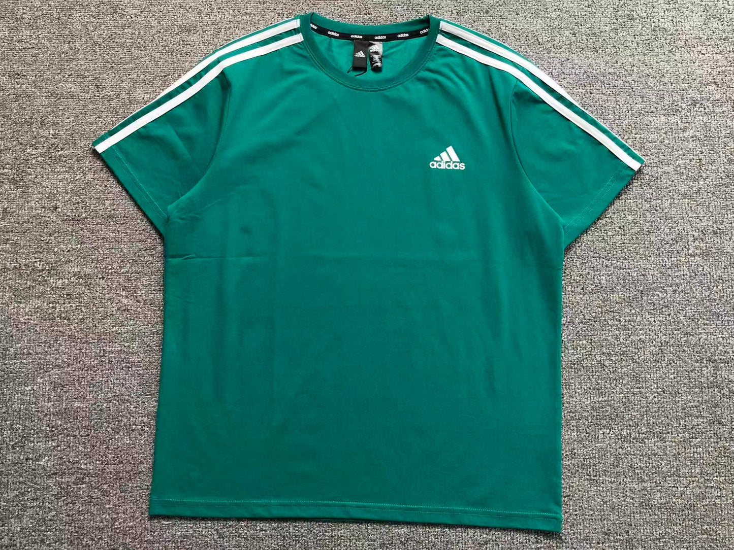 Camiseta Adidas Active Wear 3 Stripes