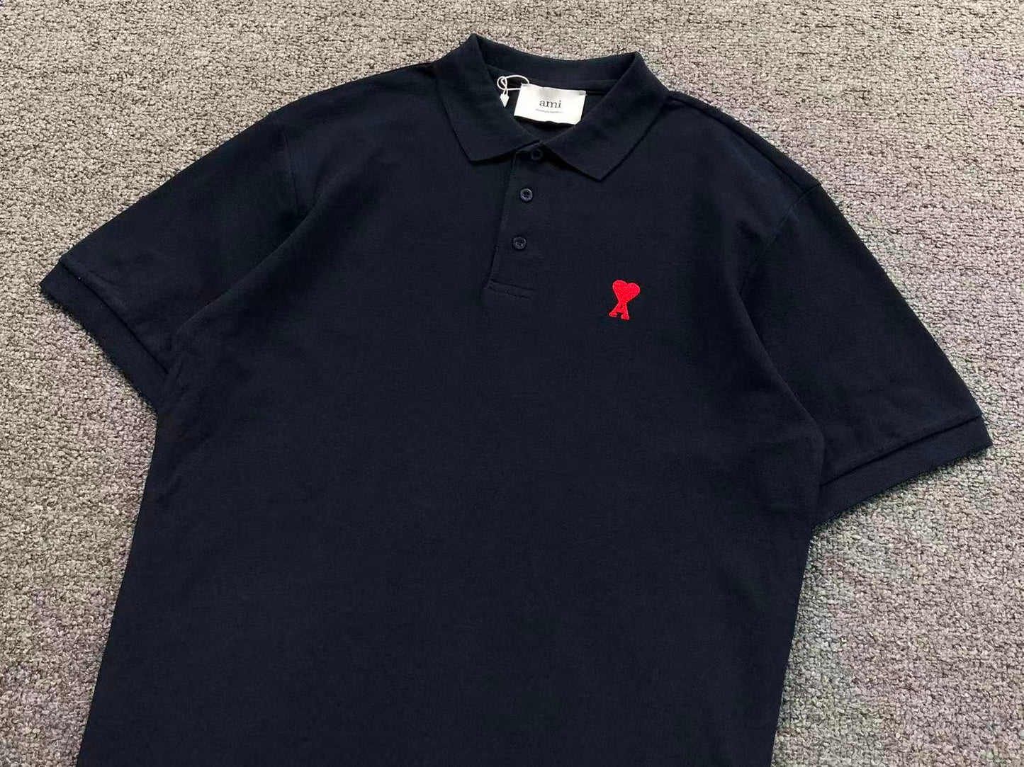 Camiseta Polo AMI Paris Logo Coração Bordado