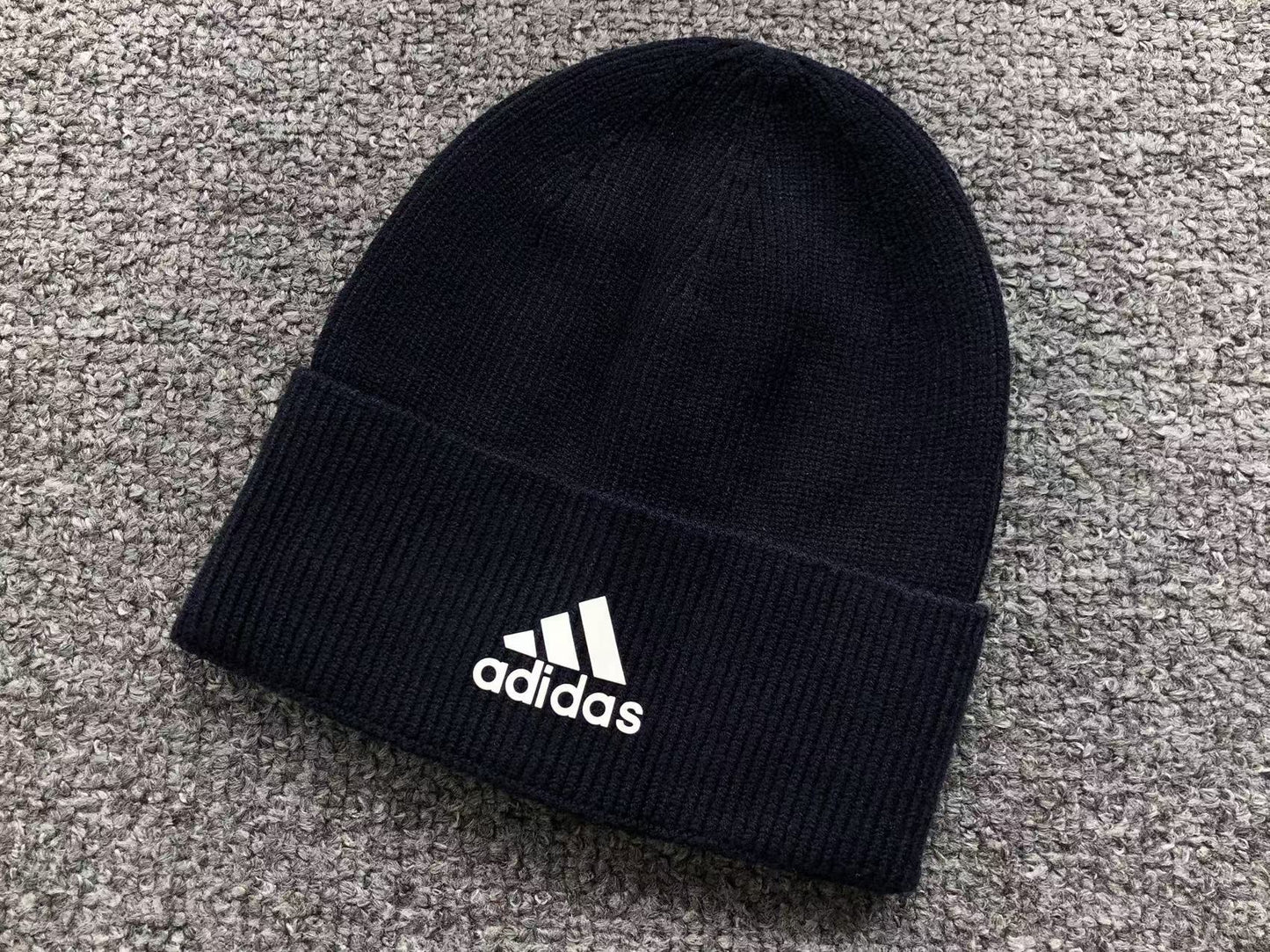 Touca adidas Core Knit