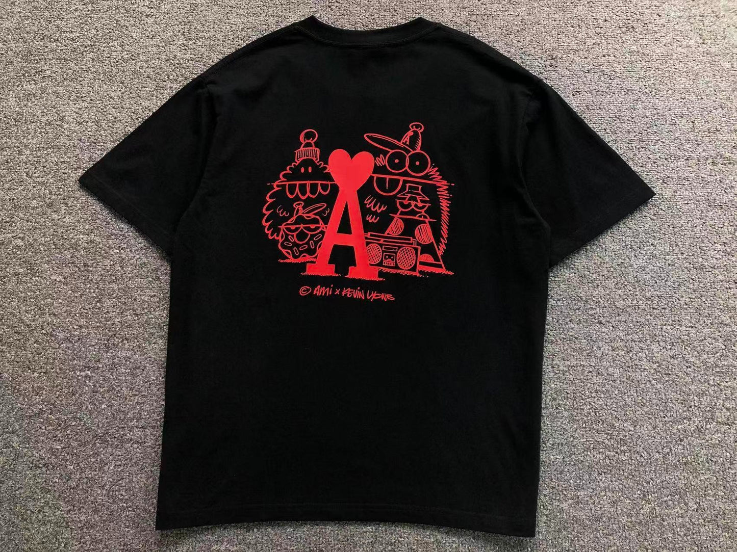 Camiseta AMI Paris Back Print Kevin Lyons