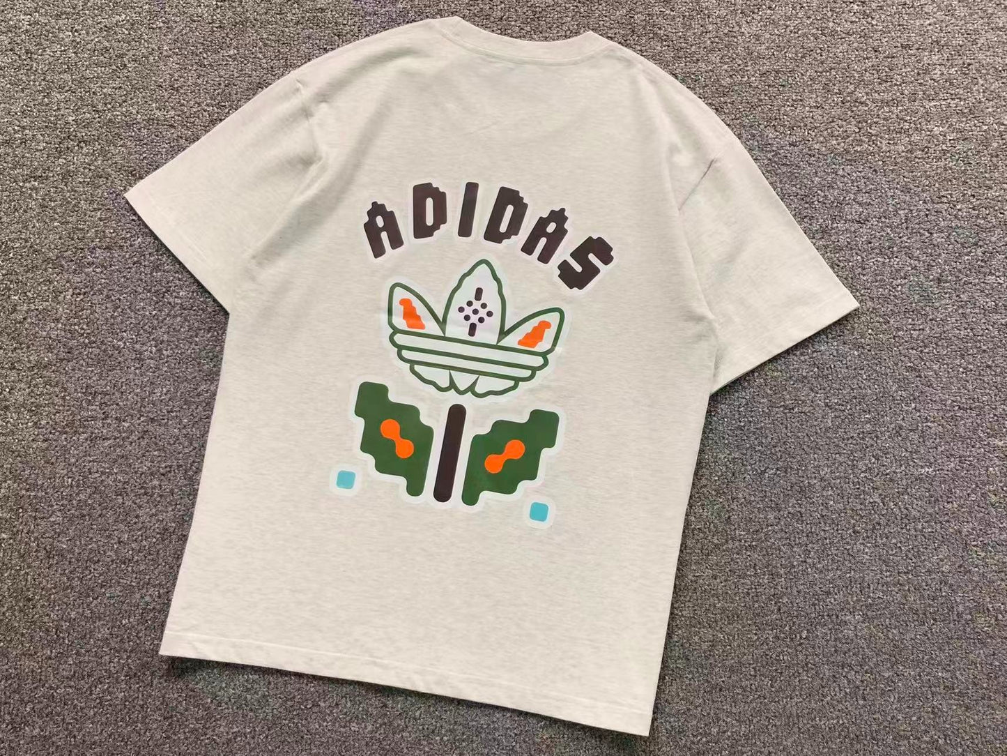 Camiseta Adidas Originals Back Graphic