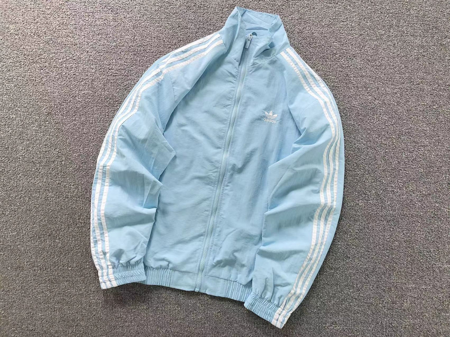 Jaqueta Adidas Archive Silent Motion Windbreaker