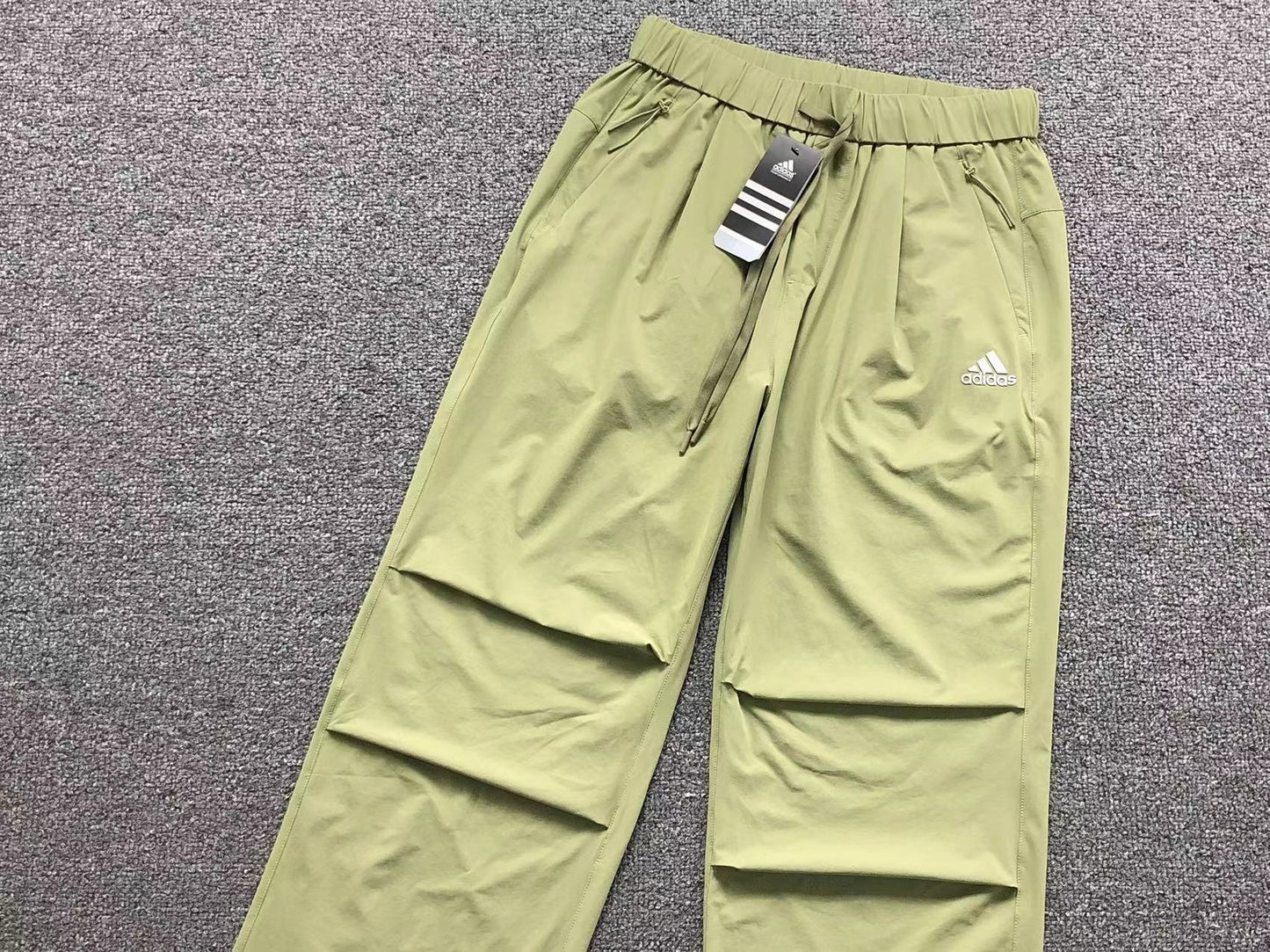 Calça Adidas Urban Utility Pants
