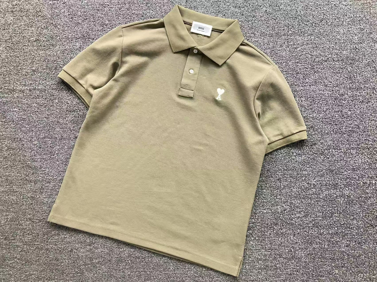 Camiseta Polo AMI Paris Mini Heart Logo Contrast Classic