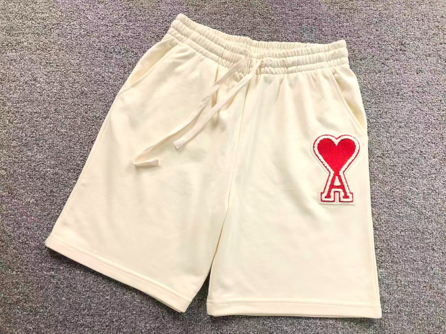 Short AMI Paris Big Heart Logo