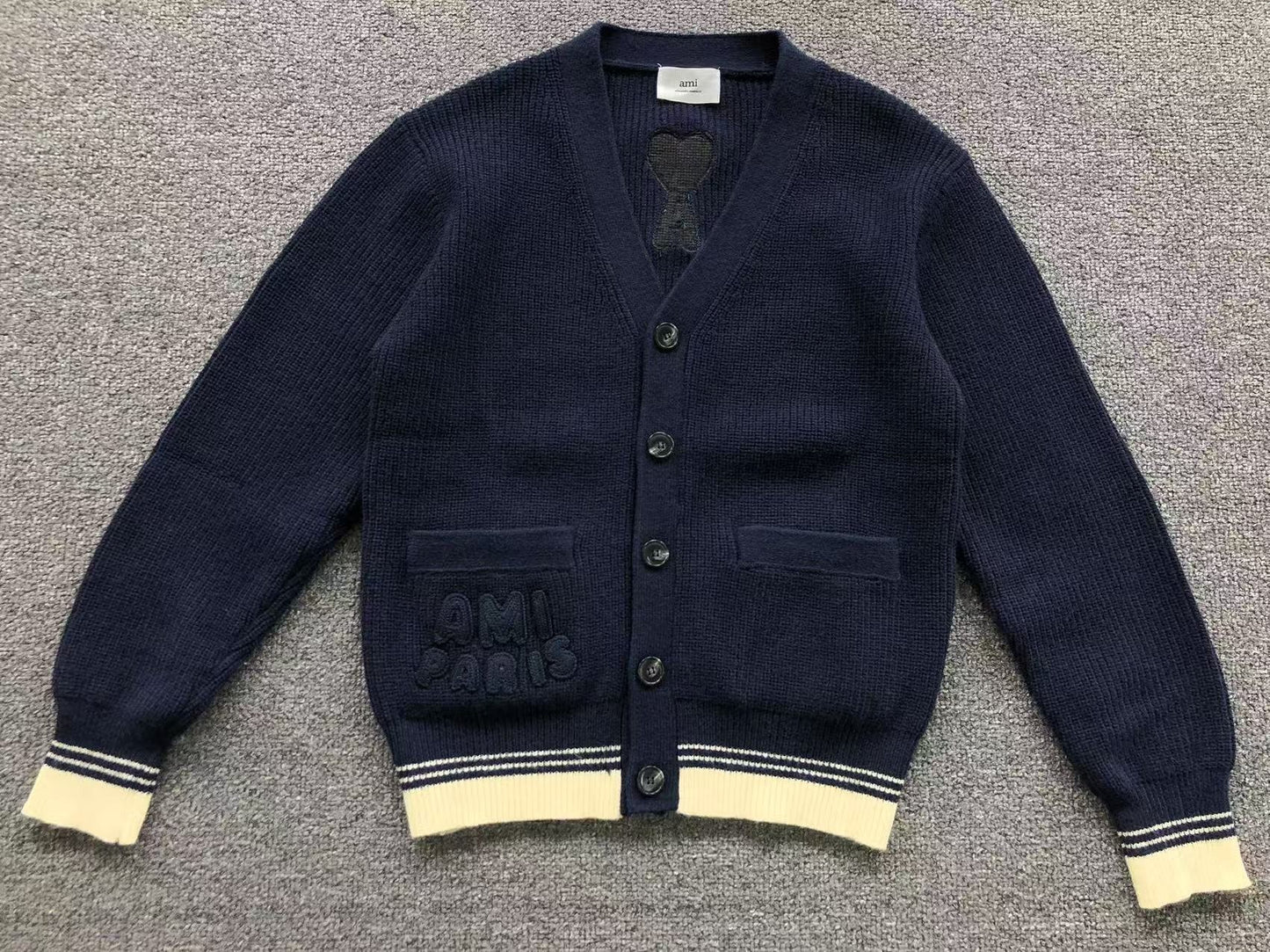 Suéter AMI Paris Cardigan Knit