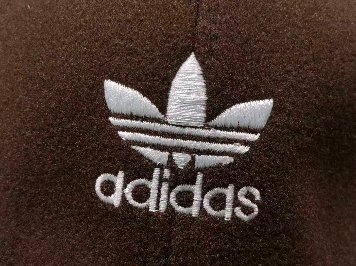 Boné adidas Silent Luxury