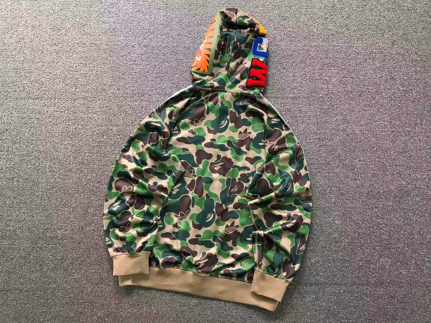 Moletom Adidas x BAPE Shark Camo Zip Hoodie