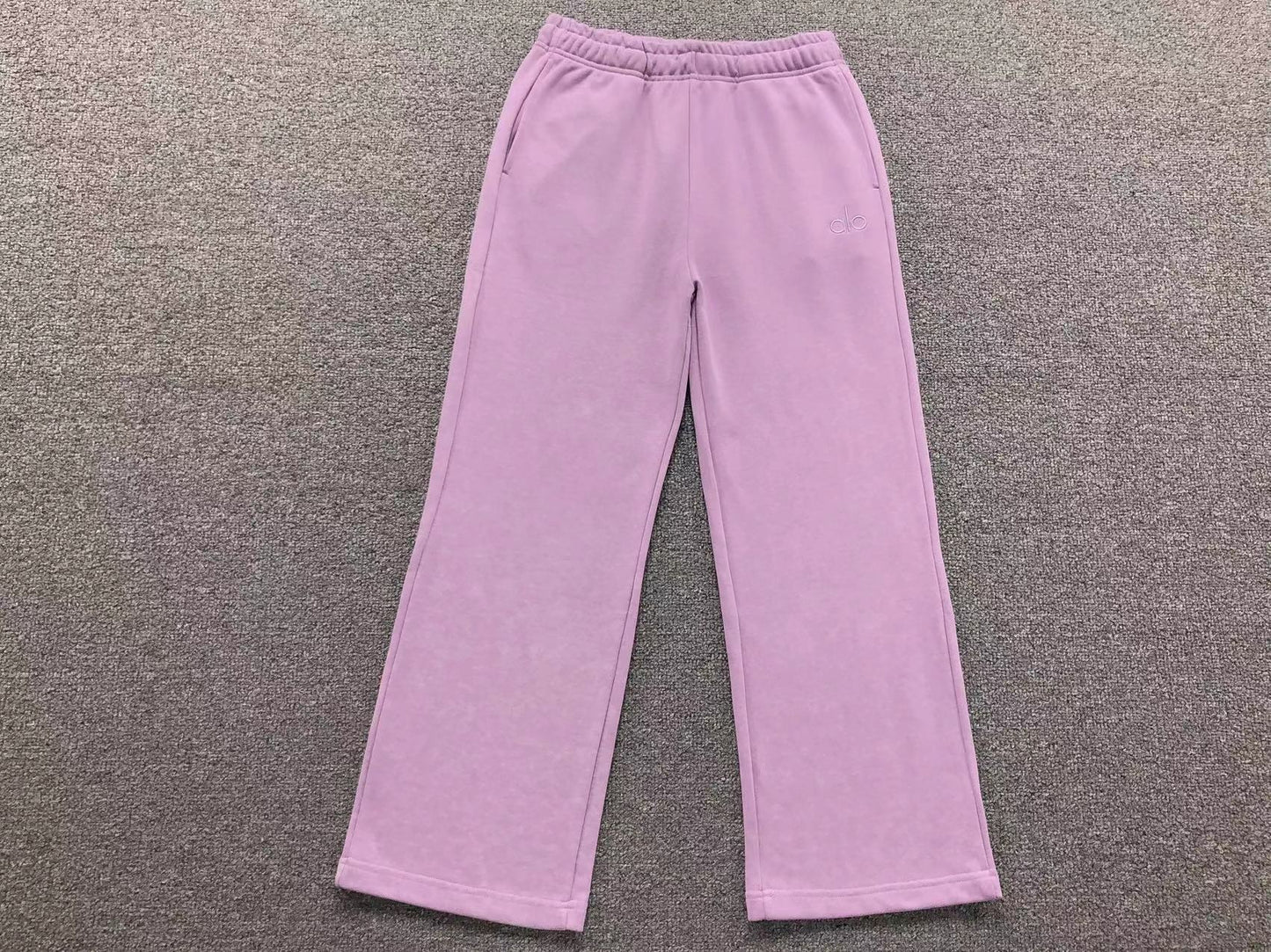 Calça elástica ALO moletom reta feminina
