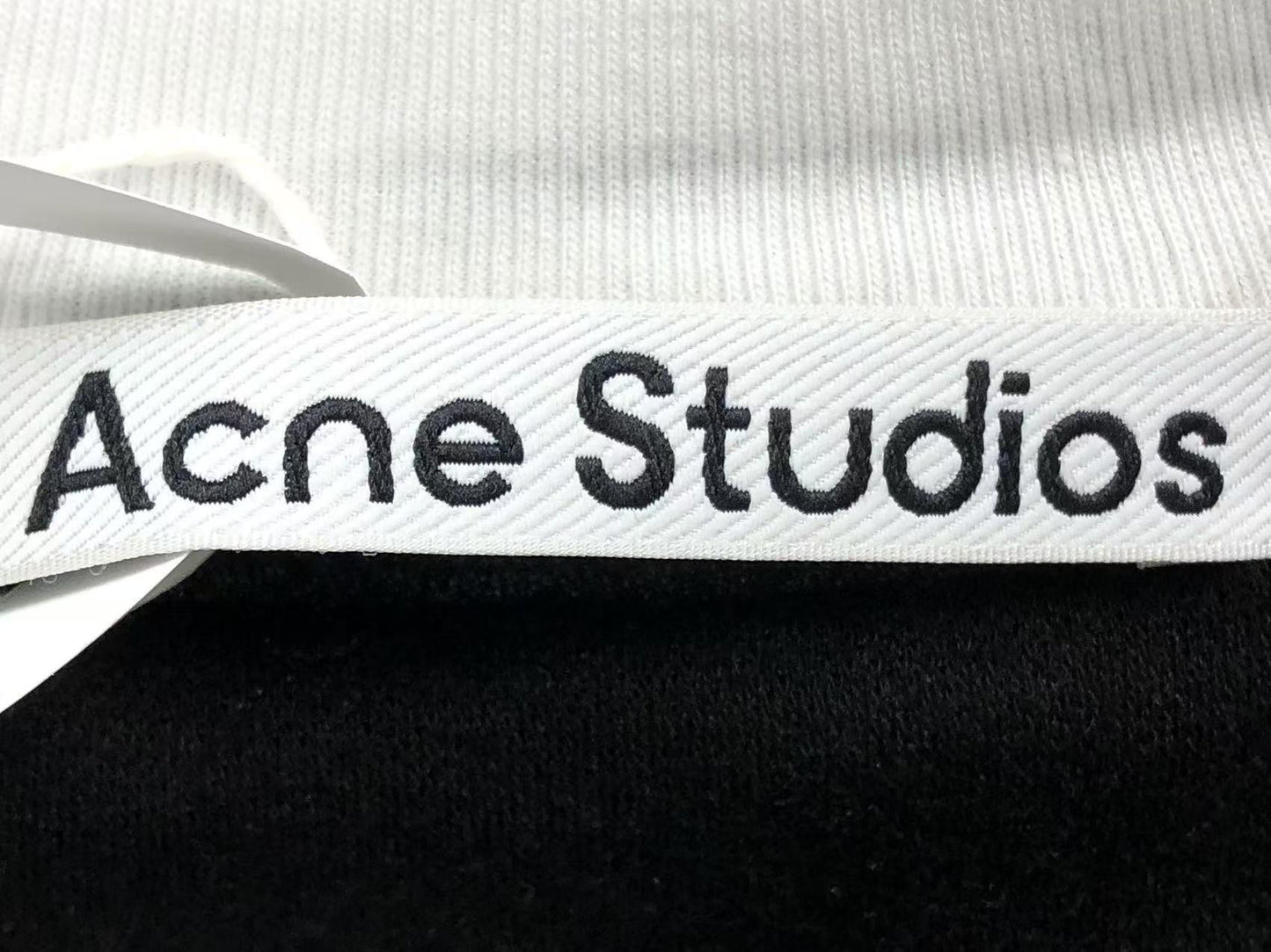 Camiseta manga longa Acne Studios Distressed Circle Logo