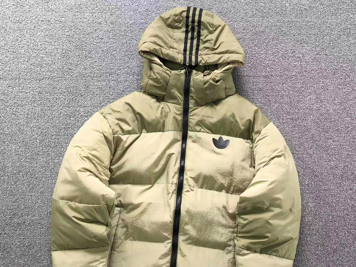 Jaqueta adidas Frostline Puffer