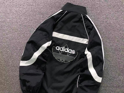 Jaqueta Adidas Oversized Archive Windbreaker