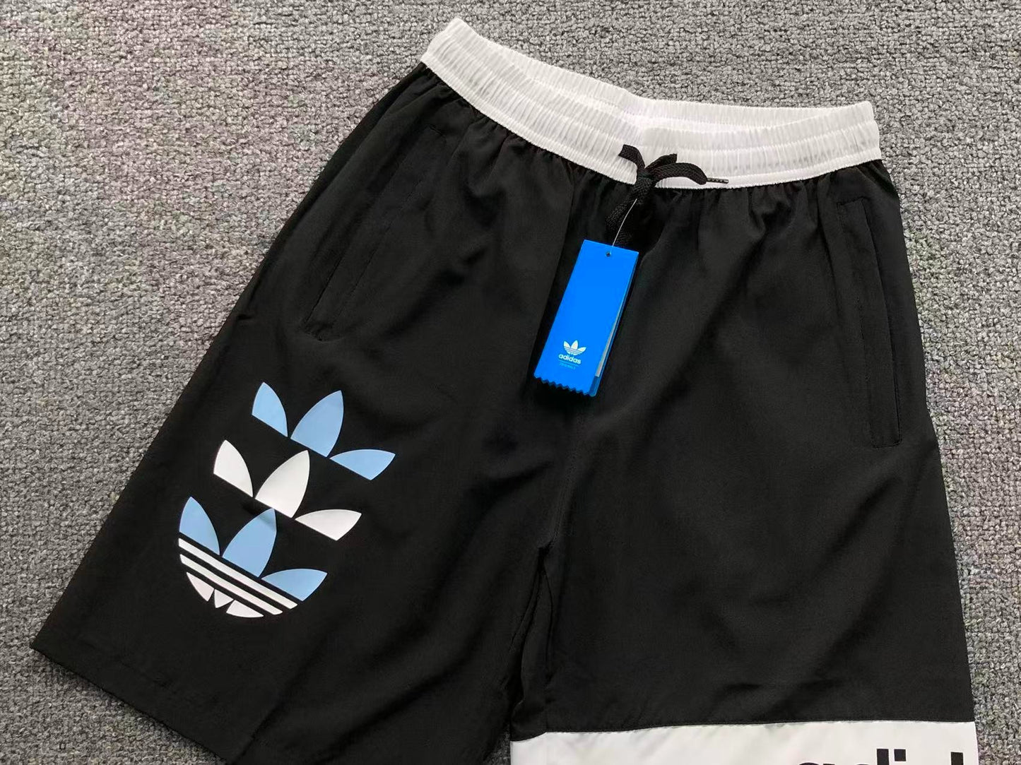 Short adidas Coastal Trefoil