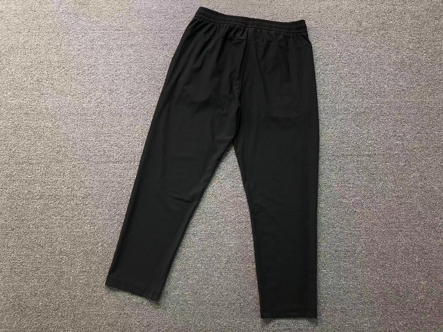 Calça elástica ALO moletom reta
