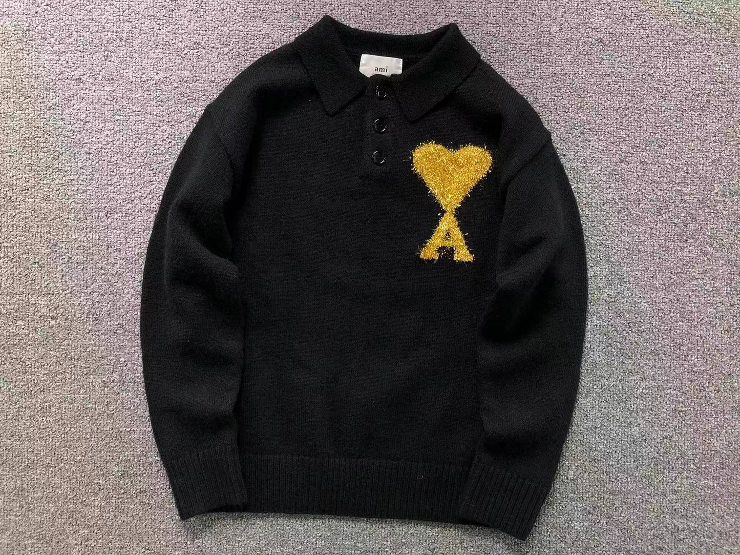 Suéter Polo AMI Paris Coração Dourado