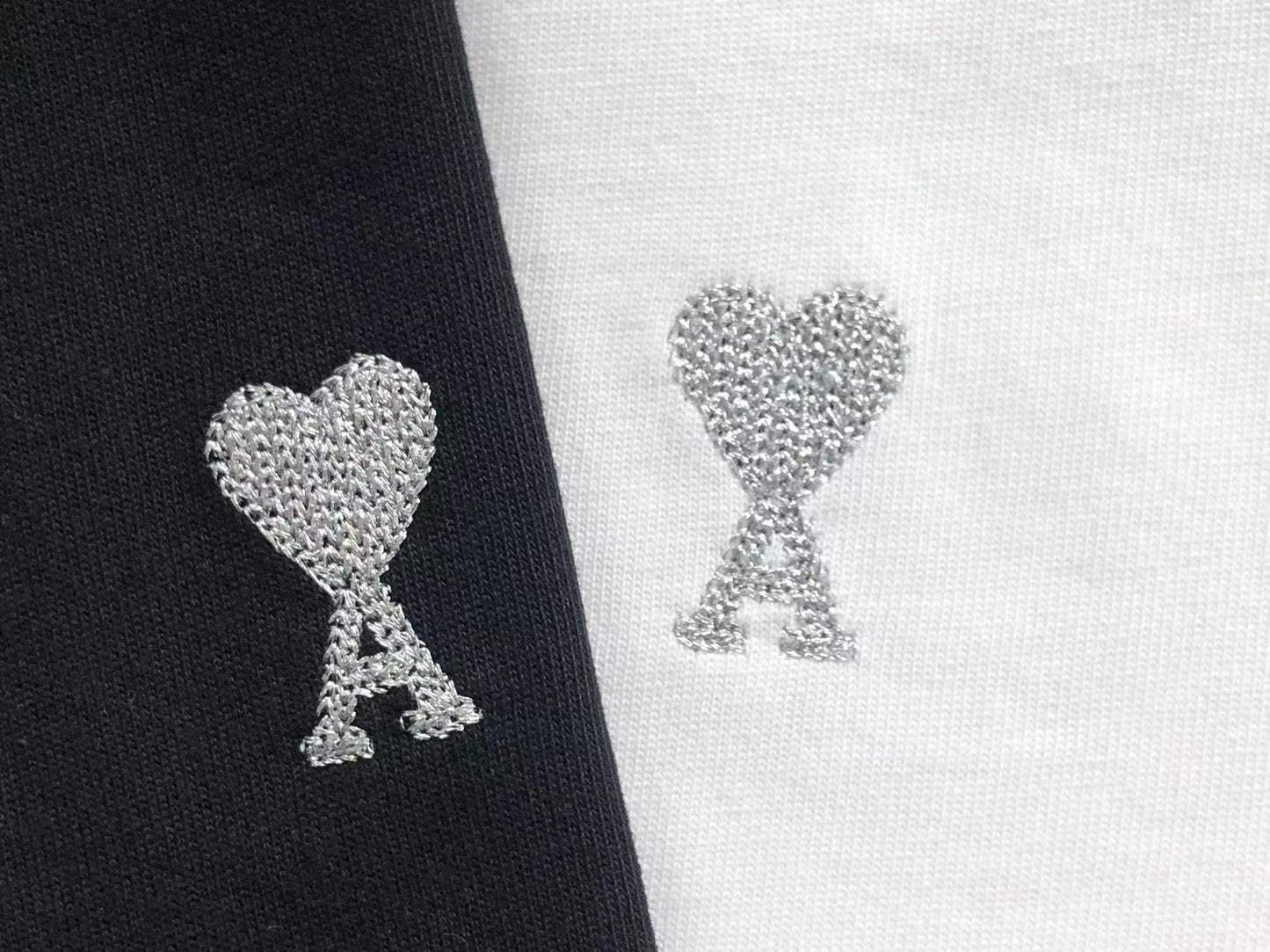 Camiseta AMI Paris Mini Heart Logo Classic