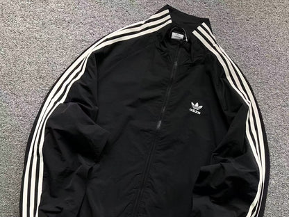 Jaqueta Adidas Lightweight Shell