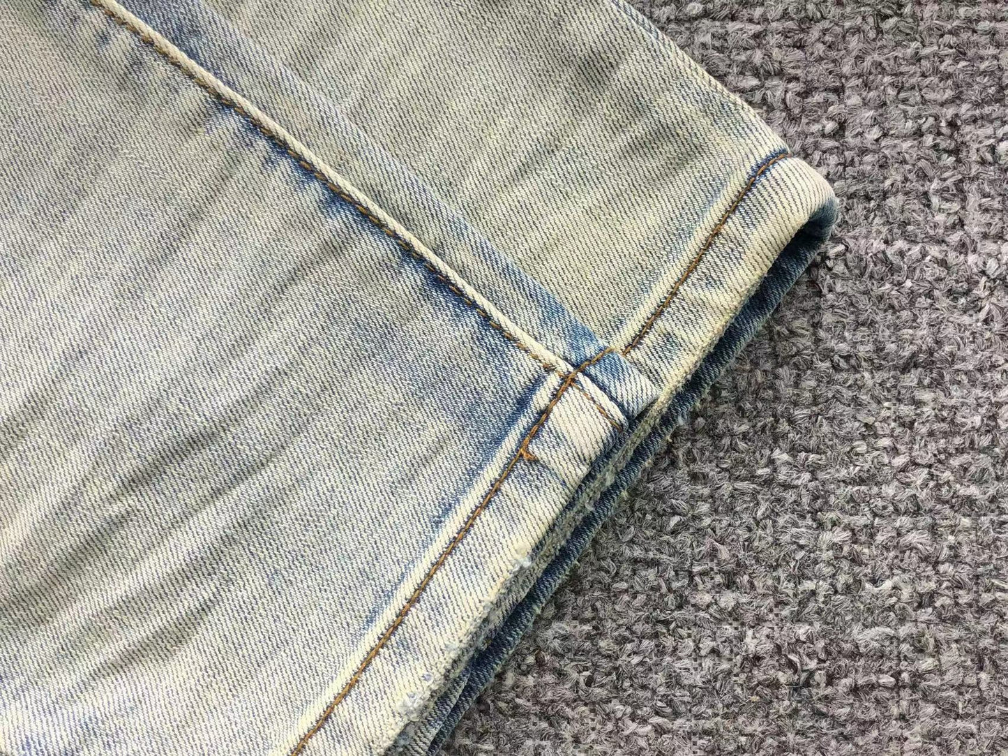 Calça AMIRI Destroyed Ice Wash