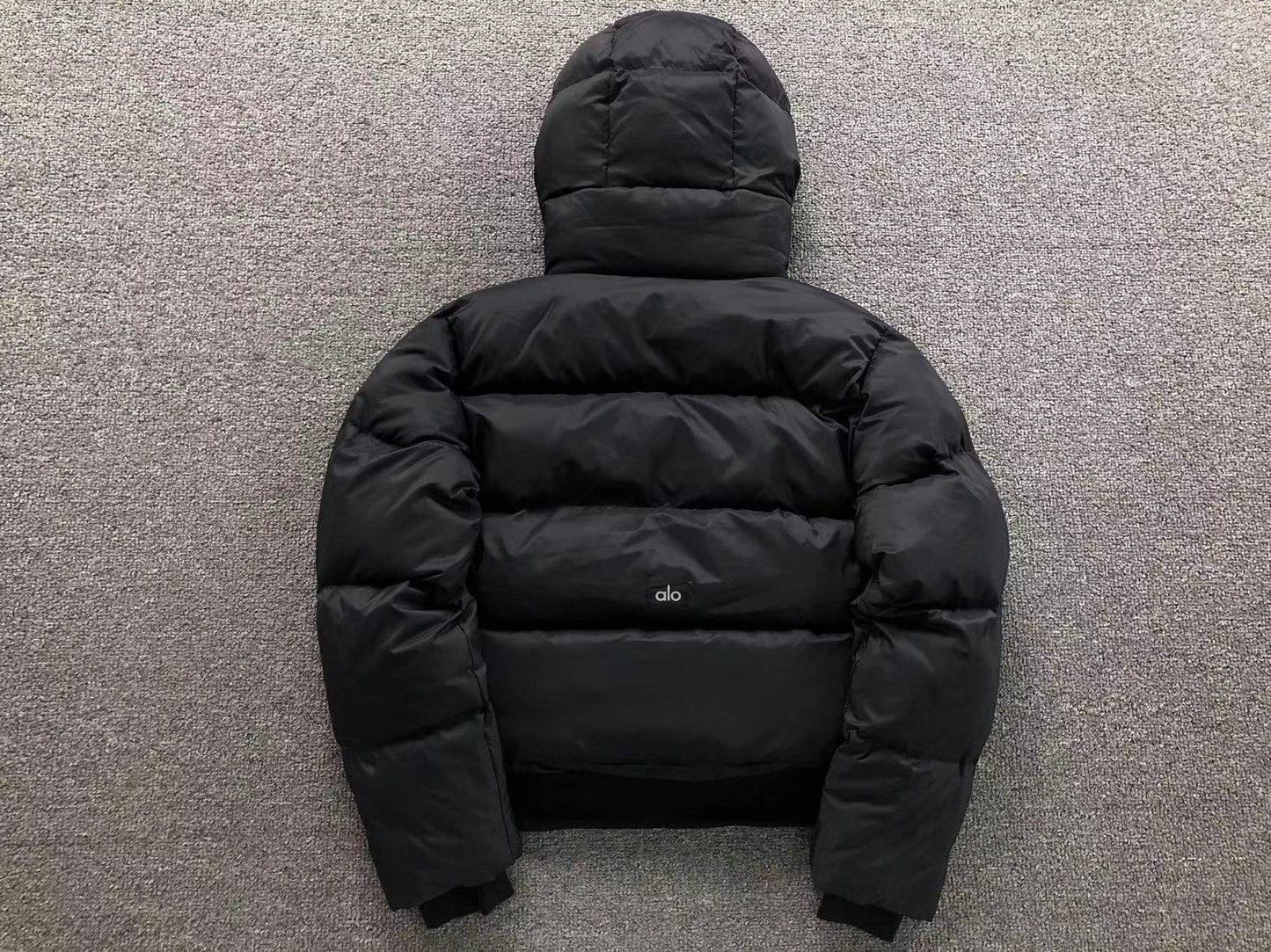 Jaqueta ALO puffer com capuz Feminino