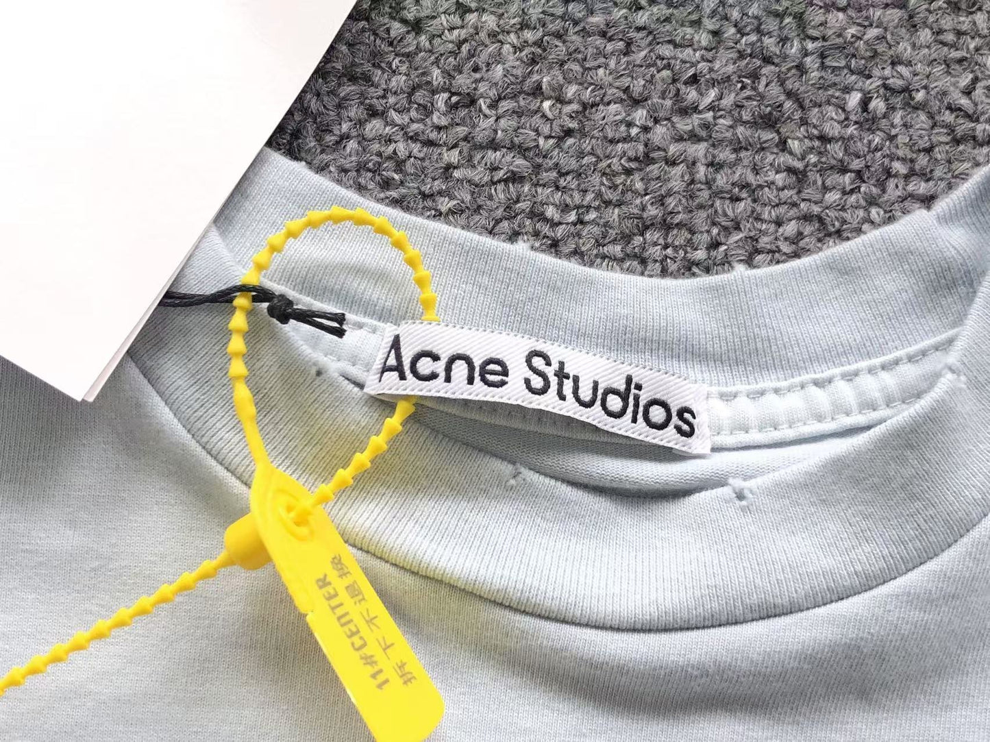 Camiseta Acne Studios Antique 1996 Label Tee