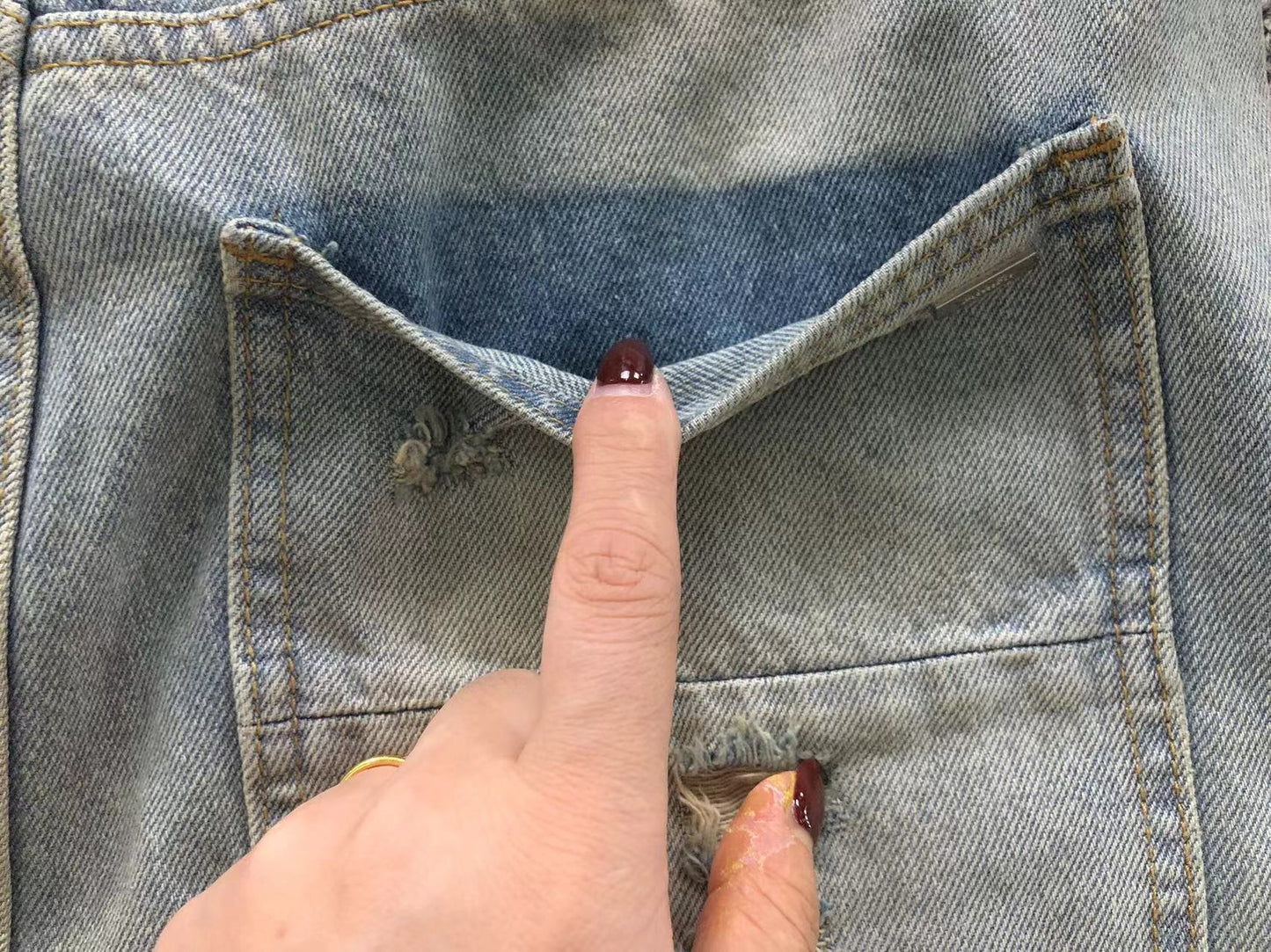 Calça AMIRI Dirty Wash Carpenter Jeans