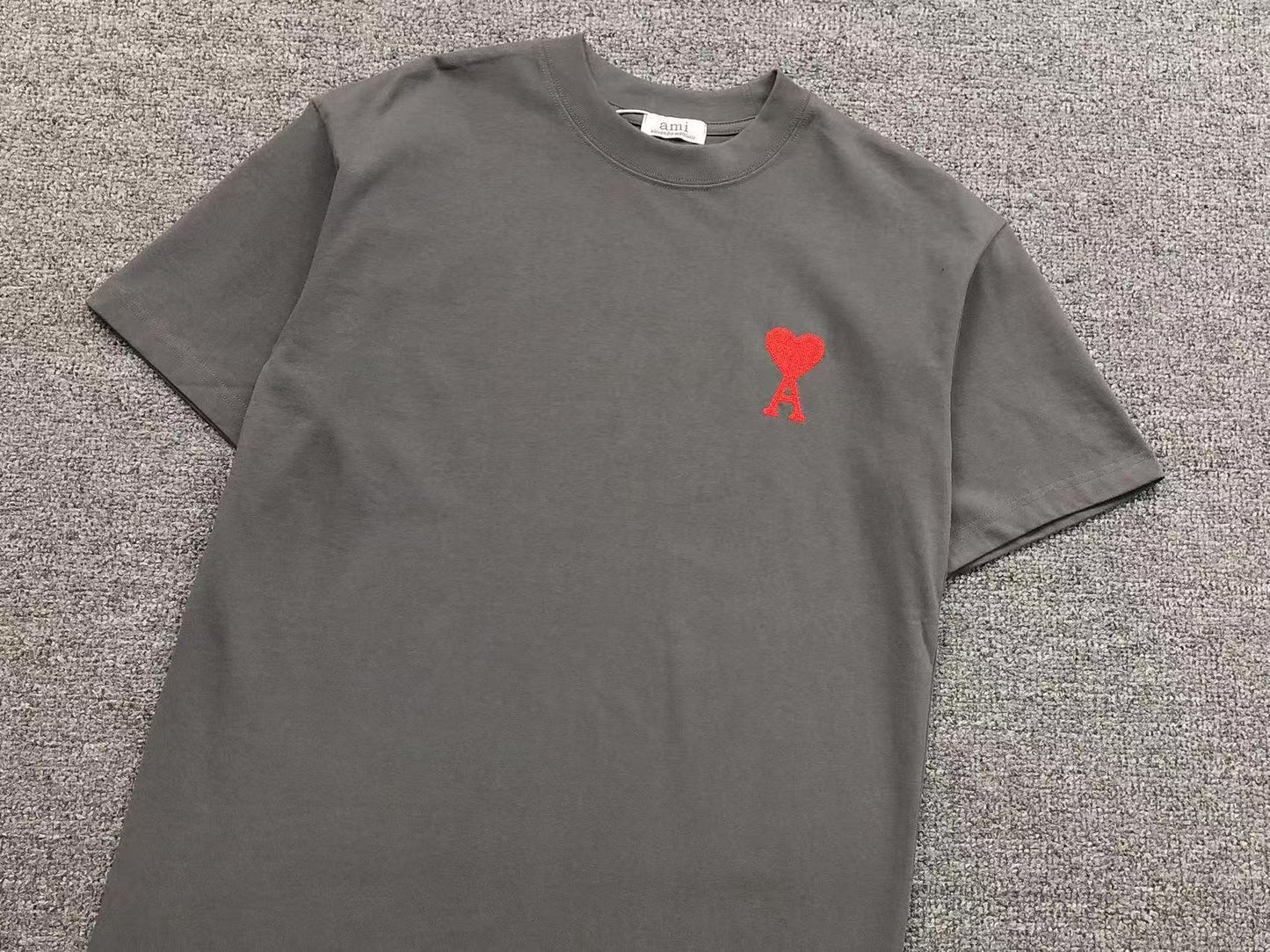 Camiseta AMI Paris Mini Heart Logo Classic